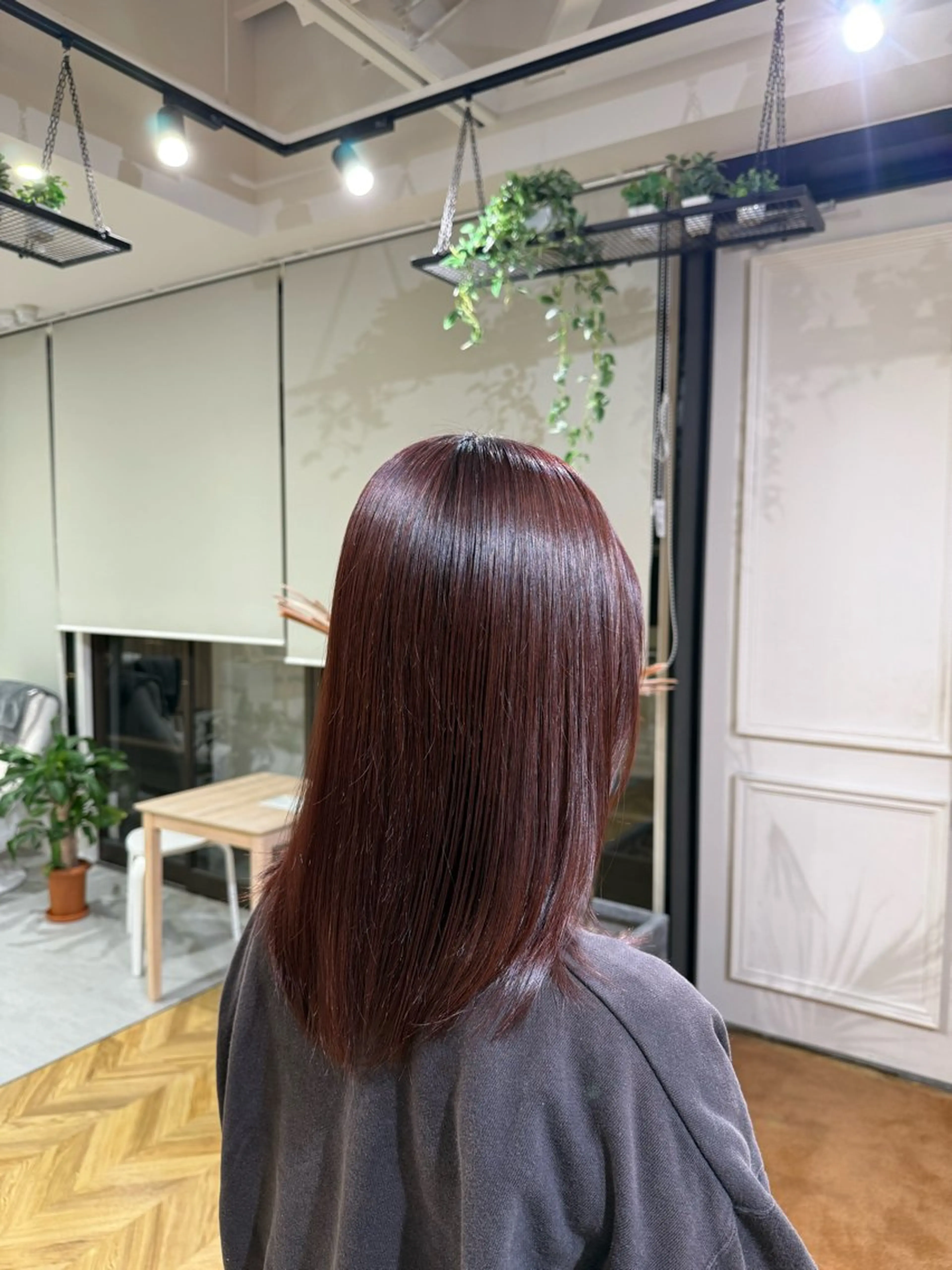 カラー 髙橋 美妃のヘアスタイル