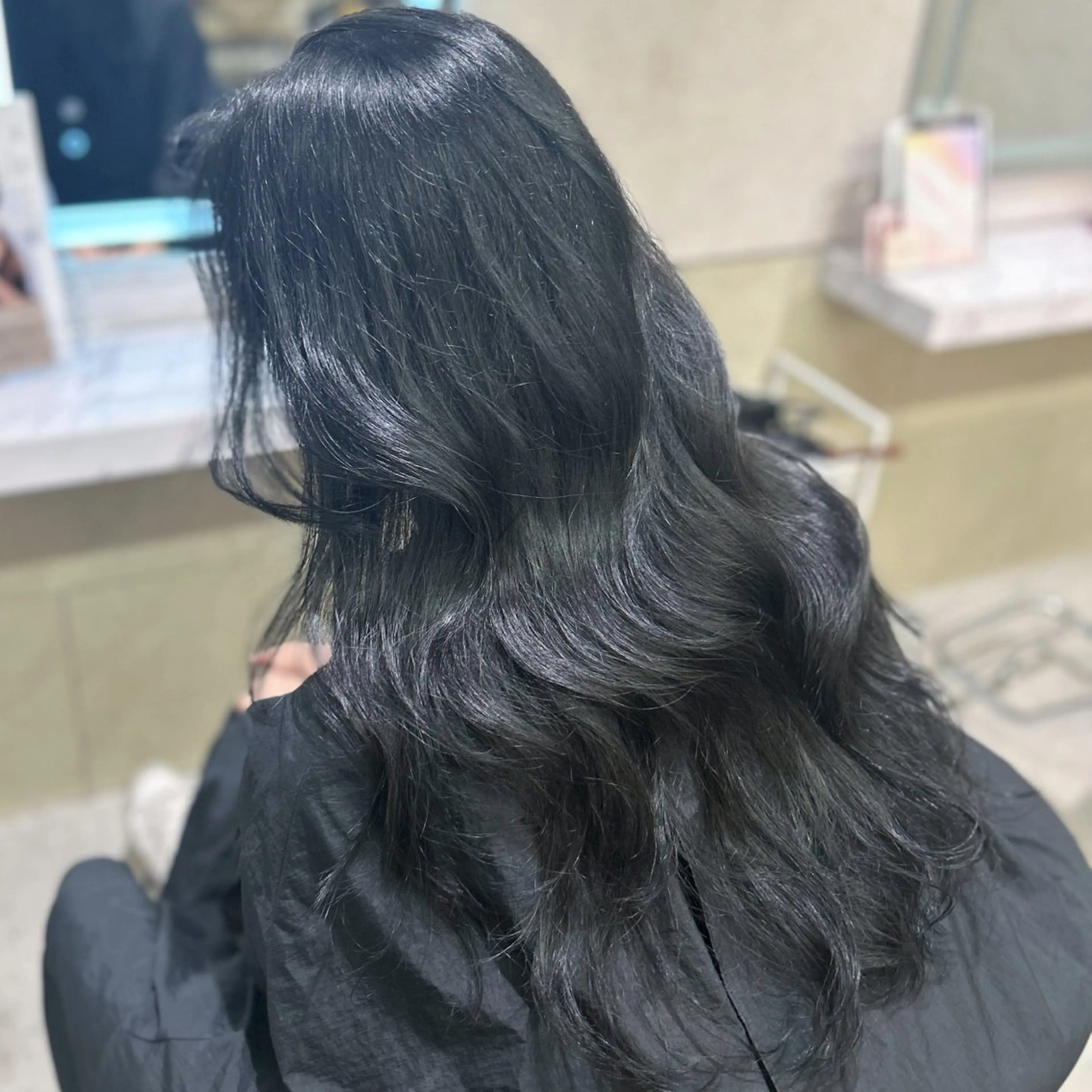 ロング カラー ERIKA YAMAMOTOのヘアスタイル