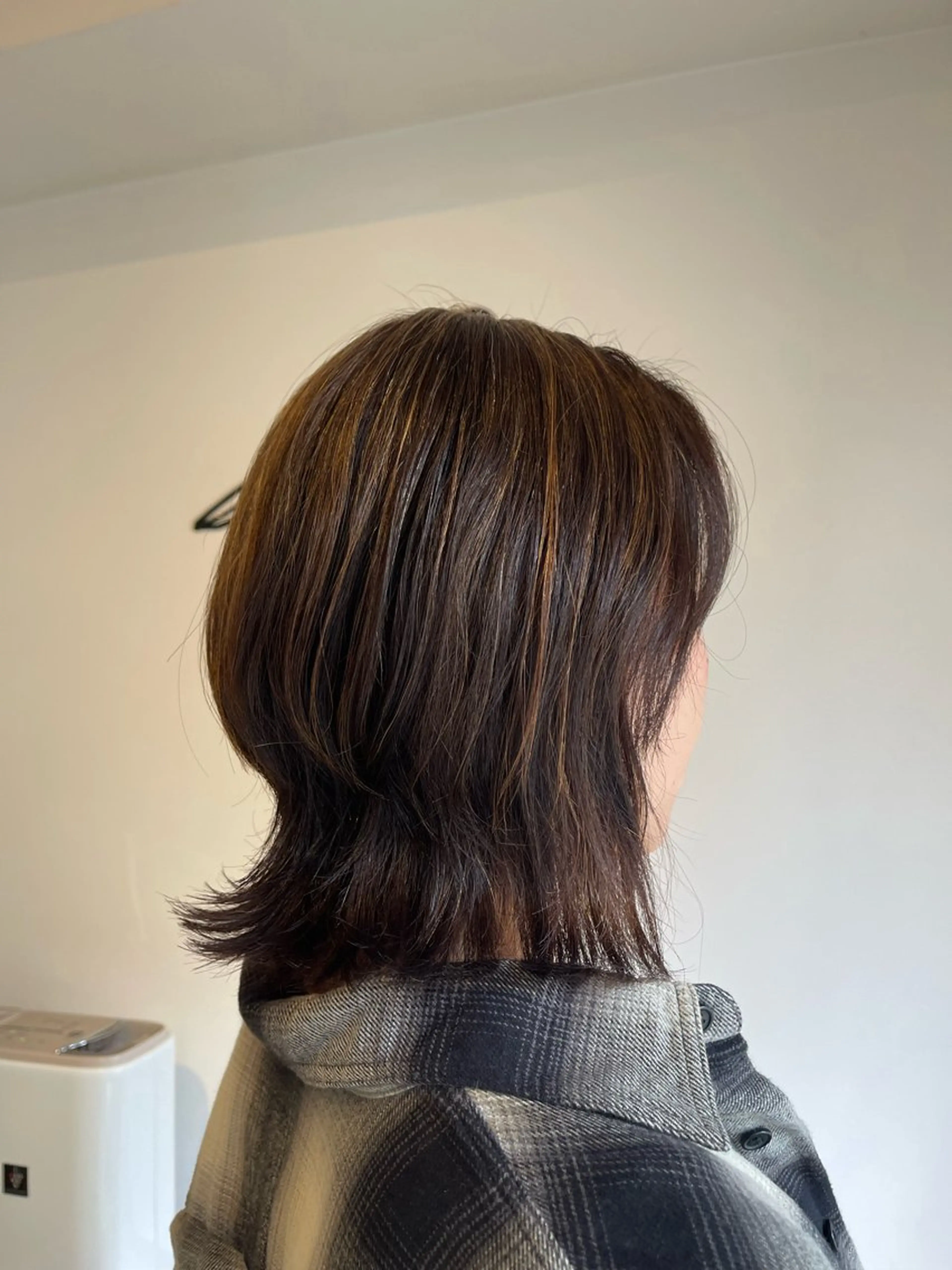 ミディアム くびれヘア ハイライト カット ヘアカラー トリートメント chill out 甲斐千尋のヘアスタイル