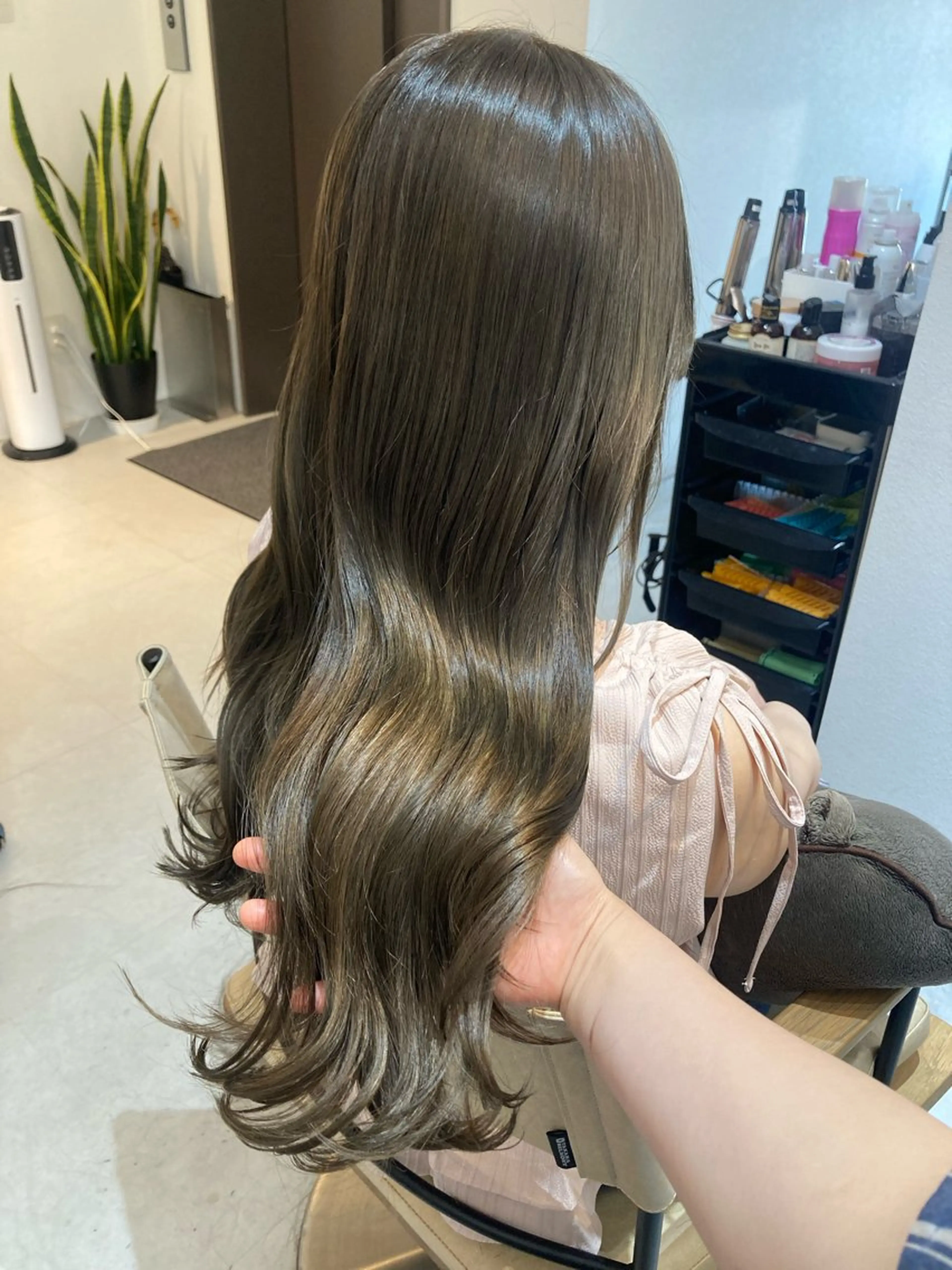 ロング カット ヘアカラー トリートメント ✨色持ちの良い艶 カラー✨蟹江真世のヘアスタイル