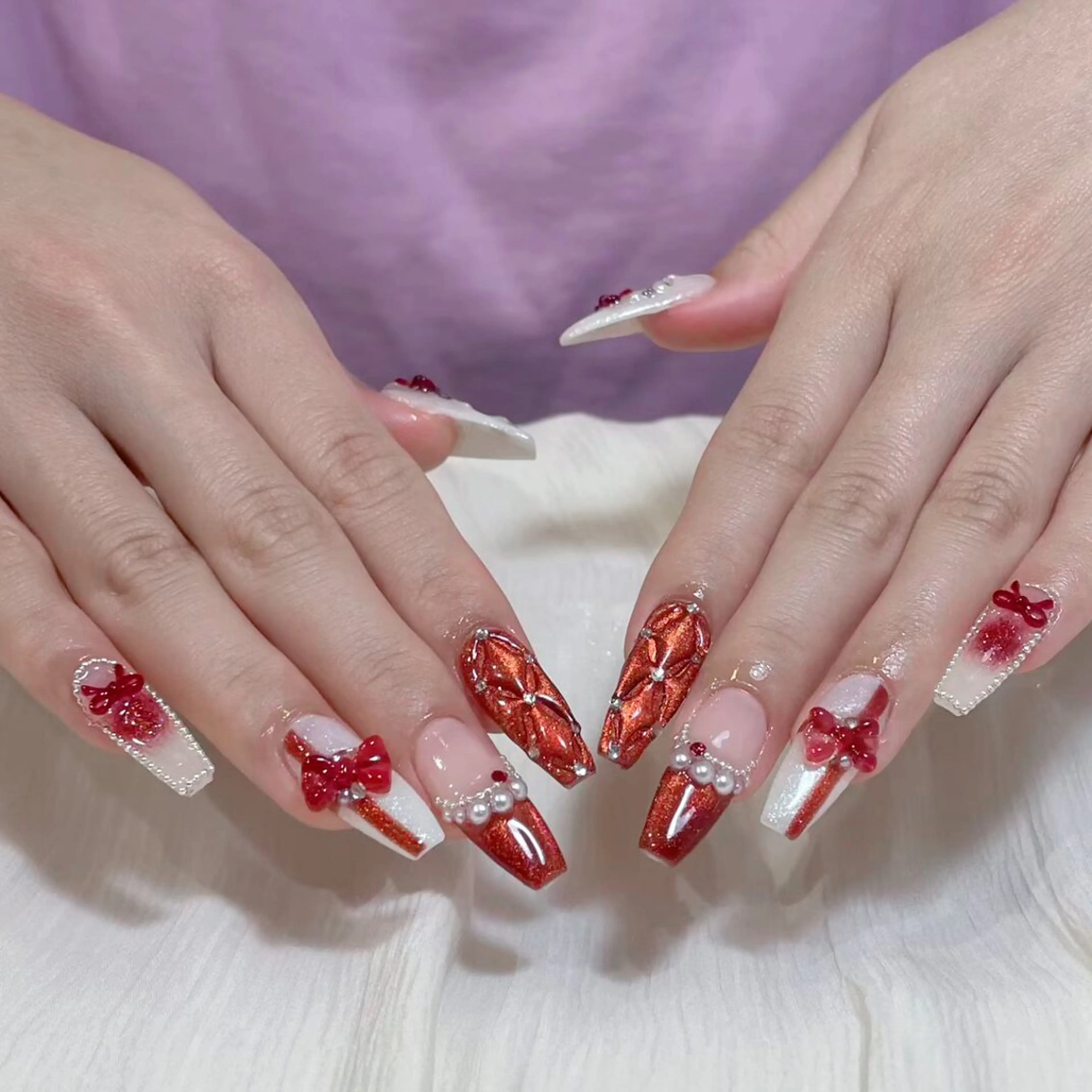 ネイル アートネイル オーロラネイル キラキラネイル 韓国ネイル マグネットネイル ハンドネイル ハンドケア Plenty 💞のネイルデザイン