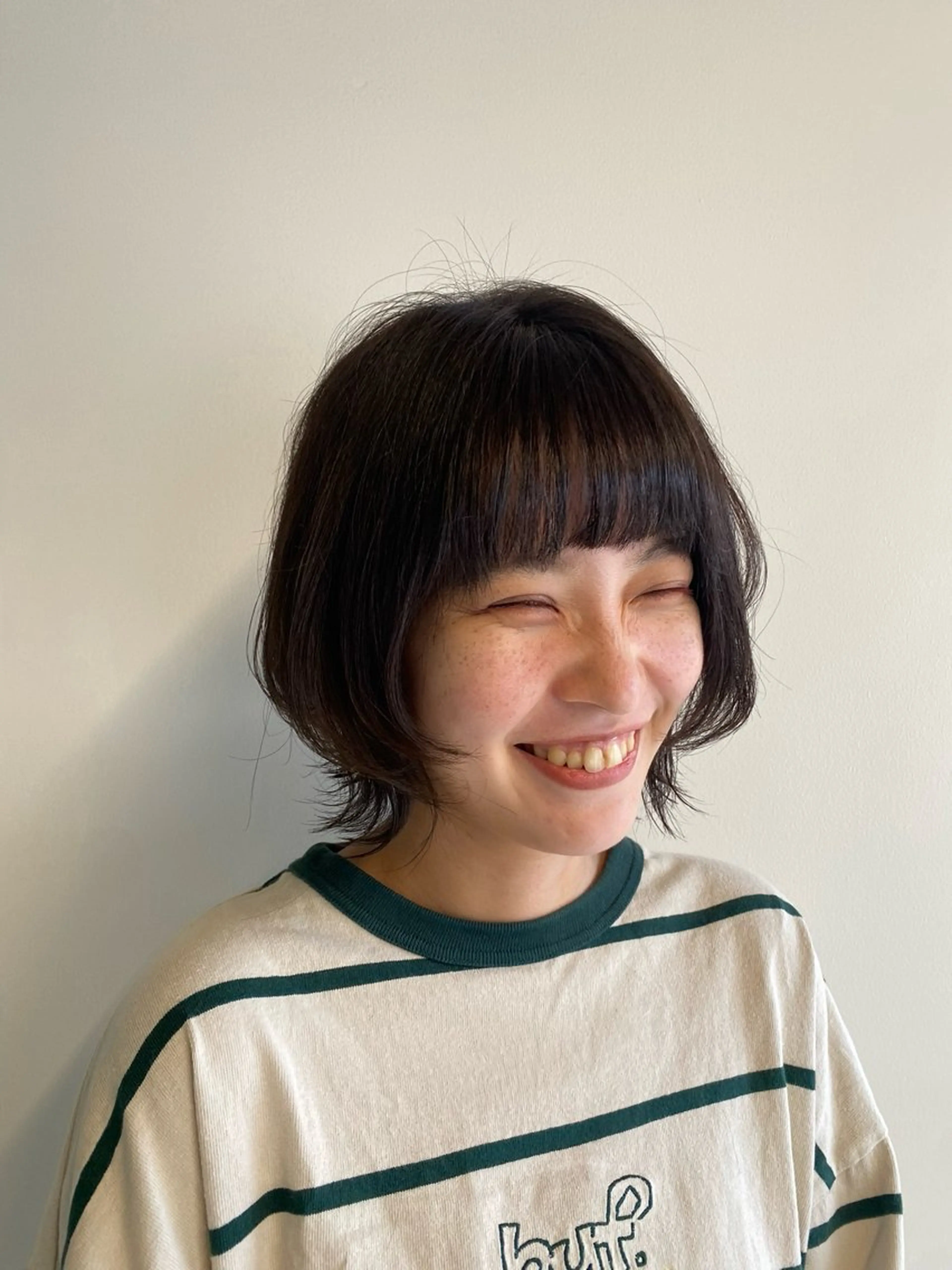 ミディアム I nagiのヘアスタイル