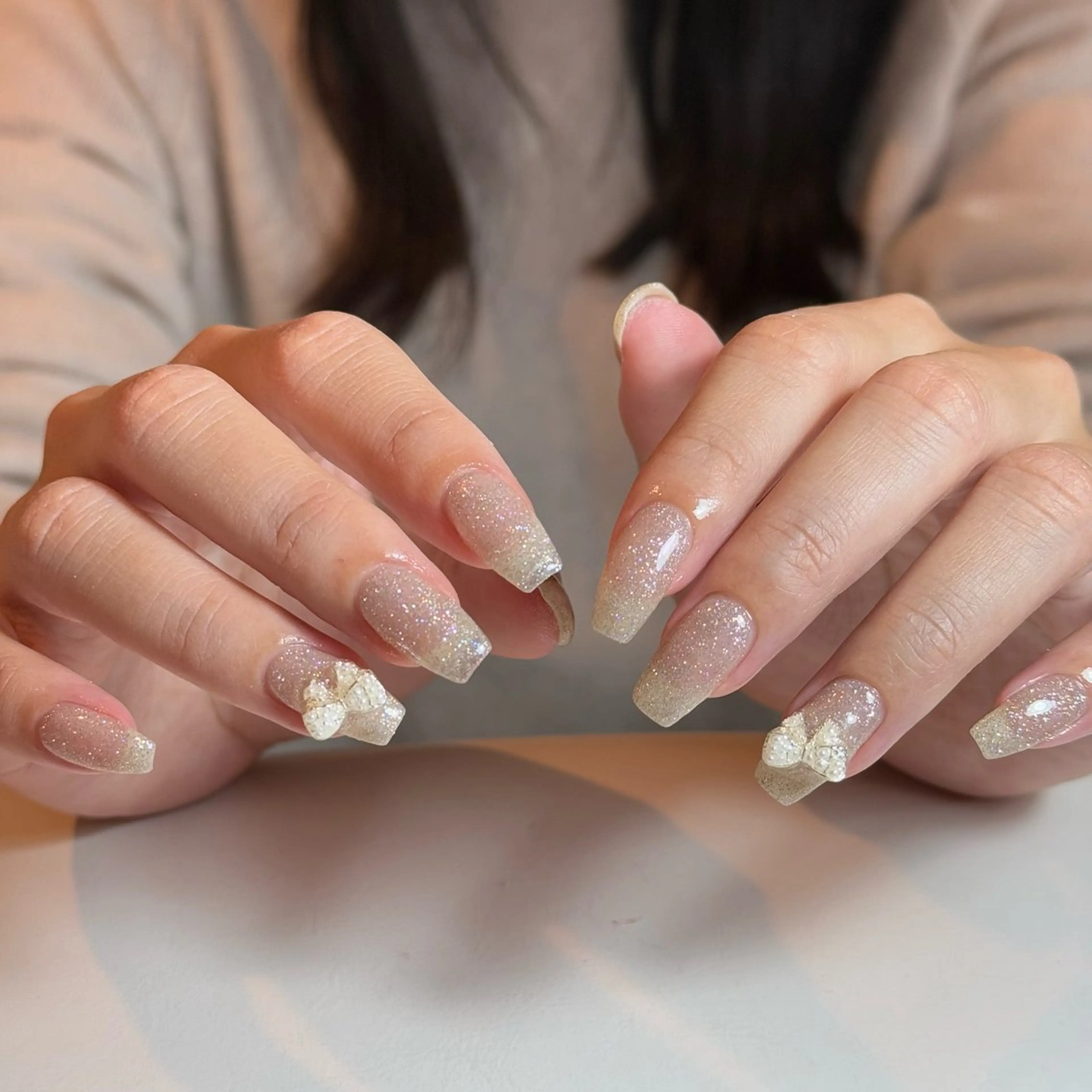 ネイル チークネイル フレンチネイル グラデーション キラキラネイル 韓国ネイル ハンドネイル Risa_ Nailのネイルデザイン