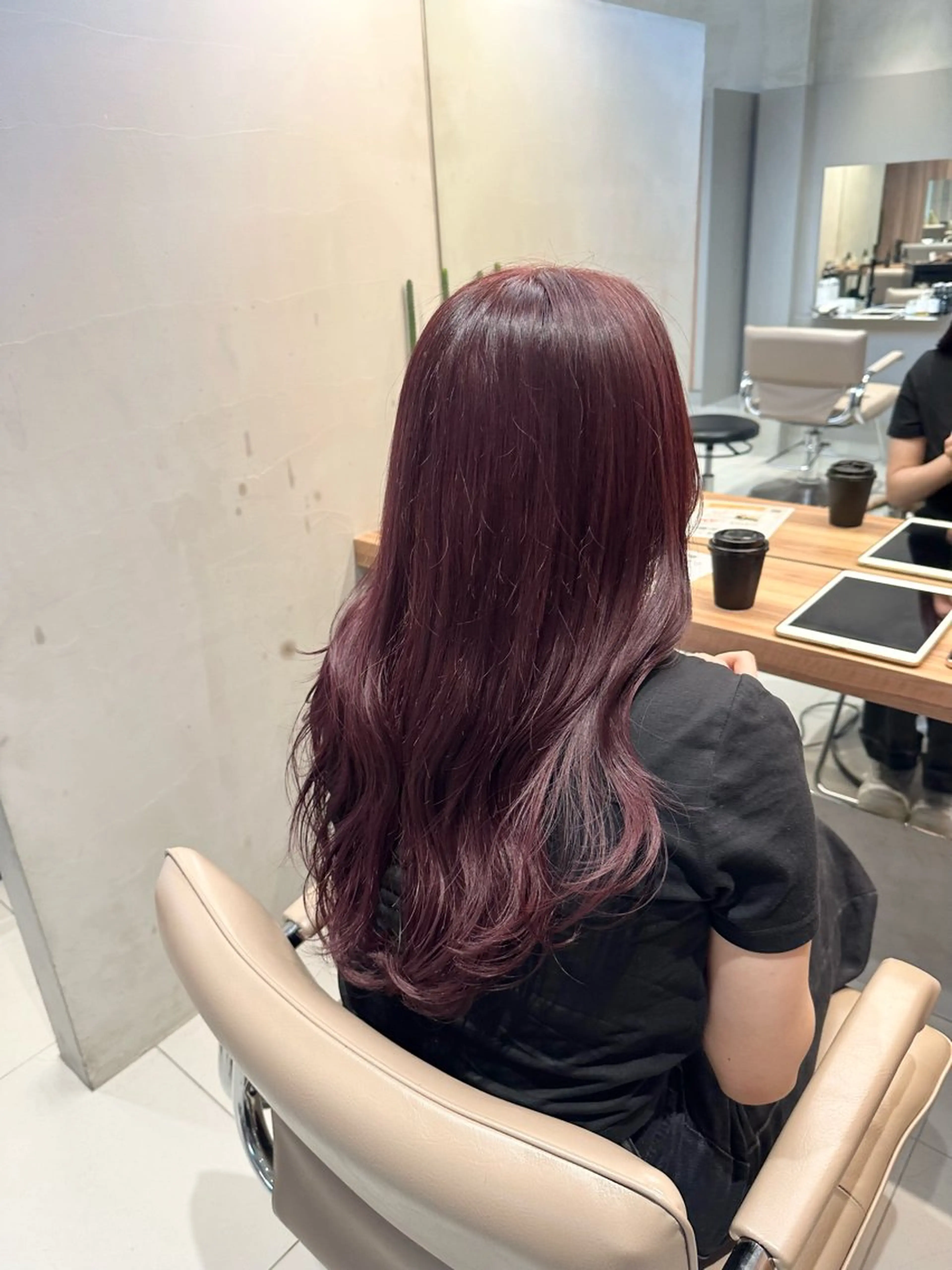 セミロング レイヤーカット 透明感モテ艶髪カラー Gallicaイリサのヘアスタイル