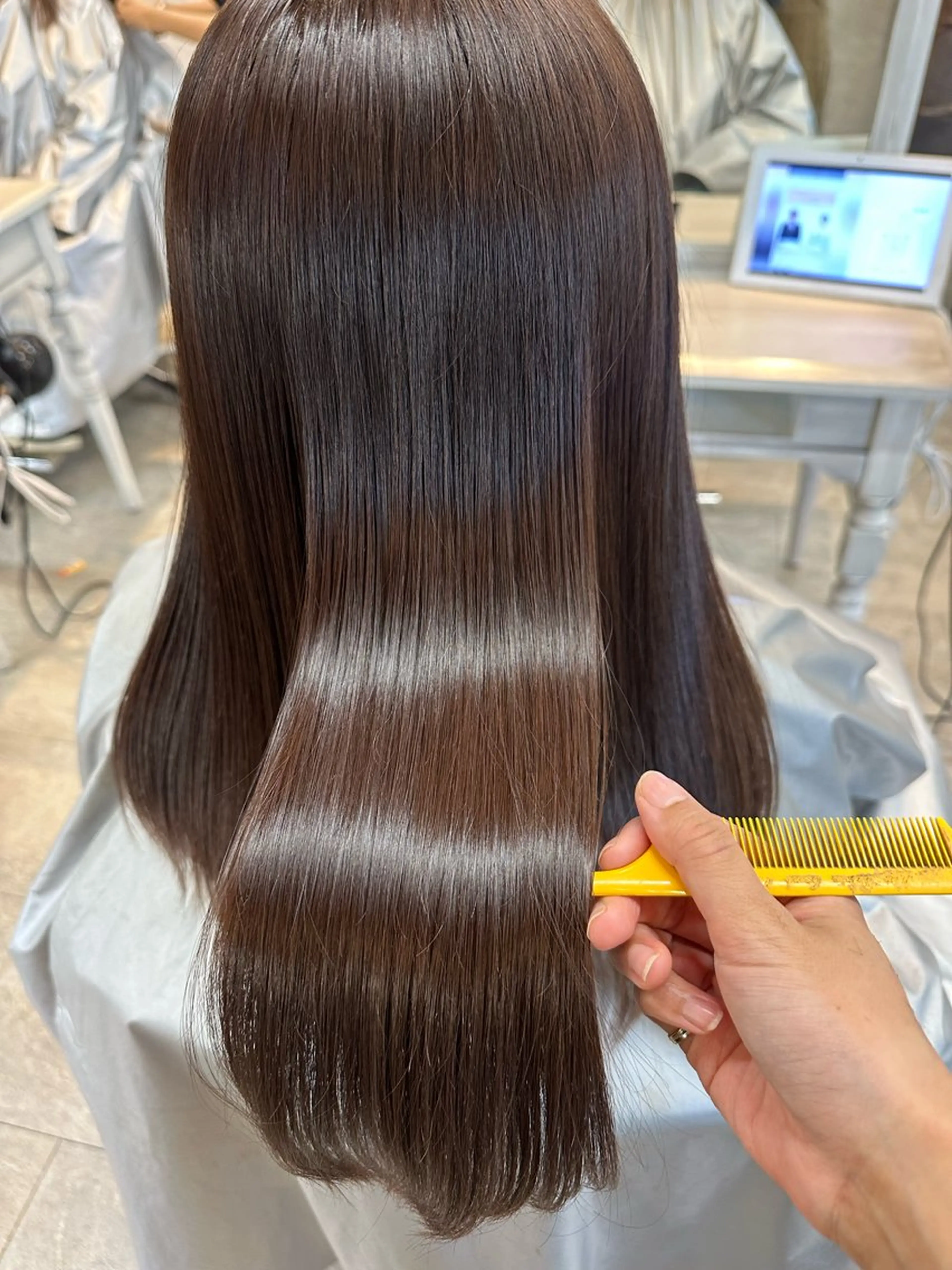 ロング カラー 女性に人気♪ はやしほのかのヘアスタイル