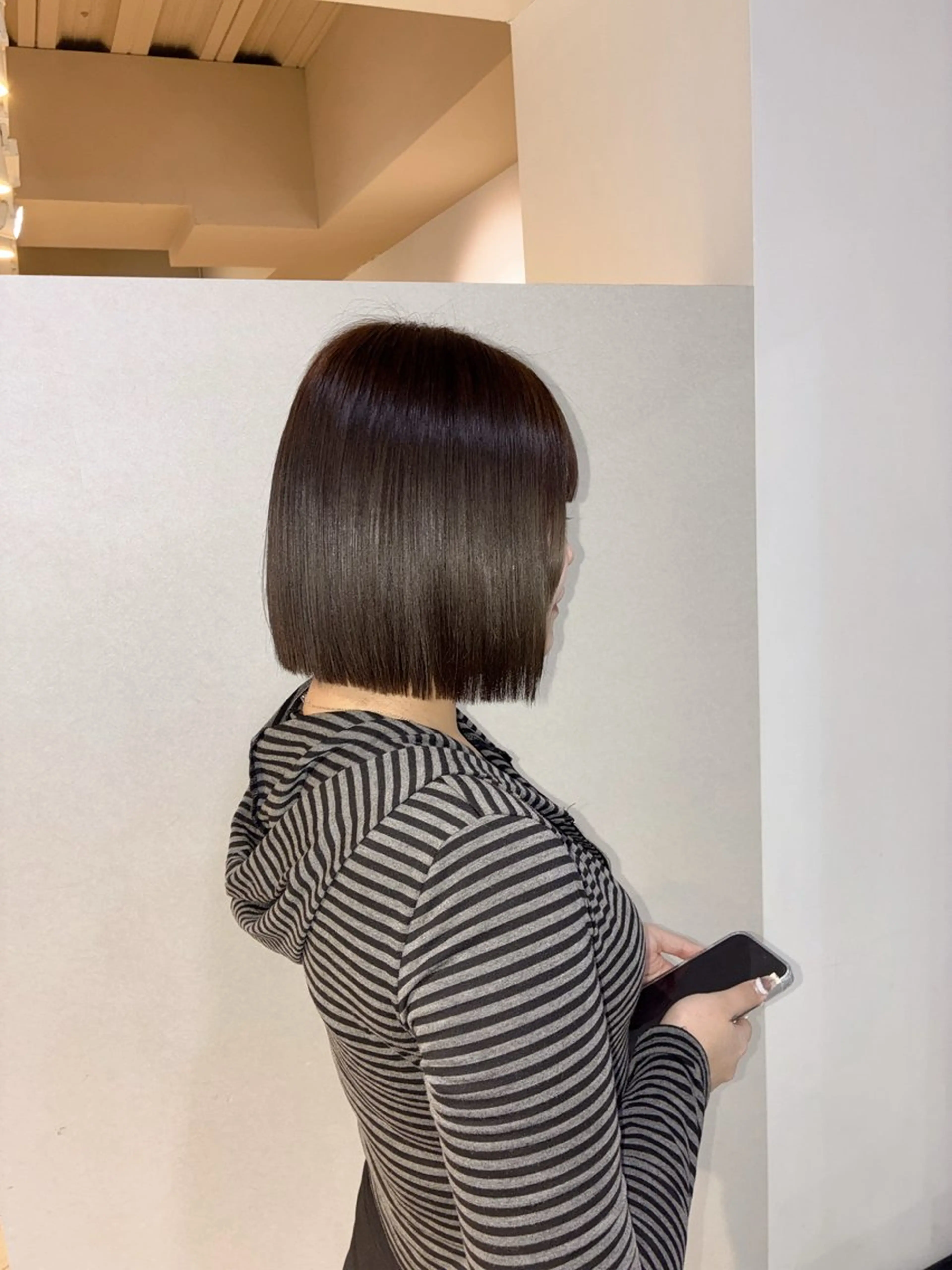カラー ショコラグレージュ 透明感カラー グレージュ ボブ ヘアカラー ハナダ メイのヘアスタイル