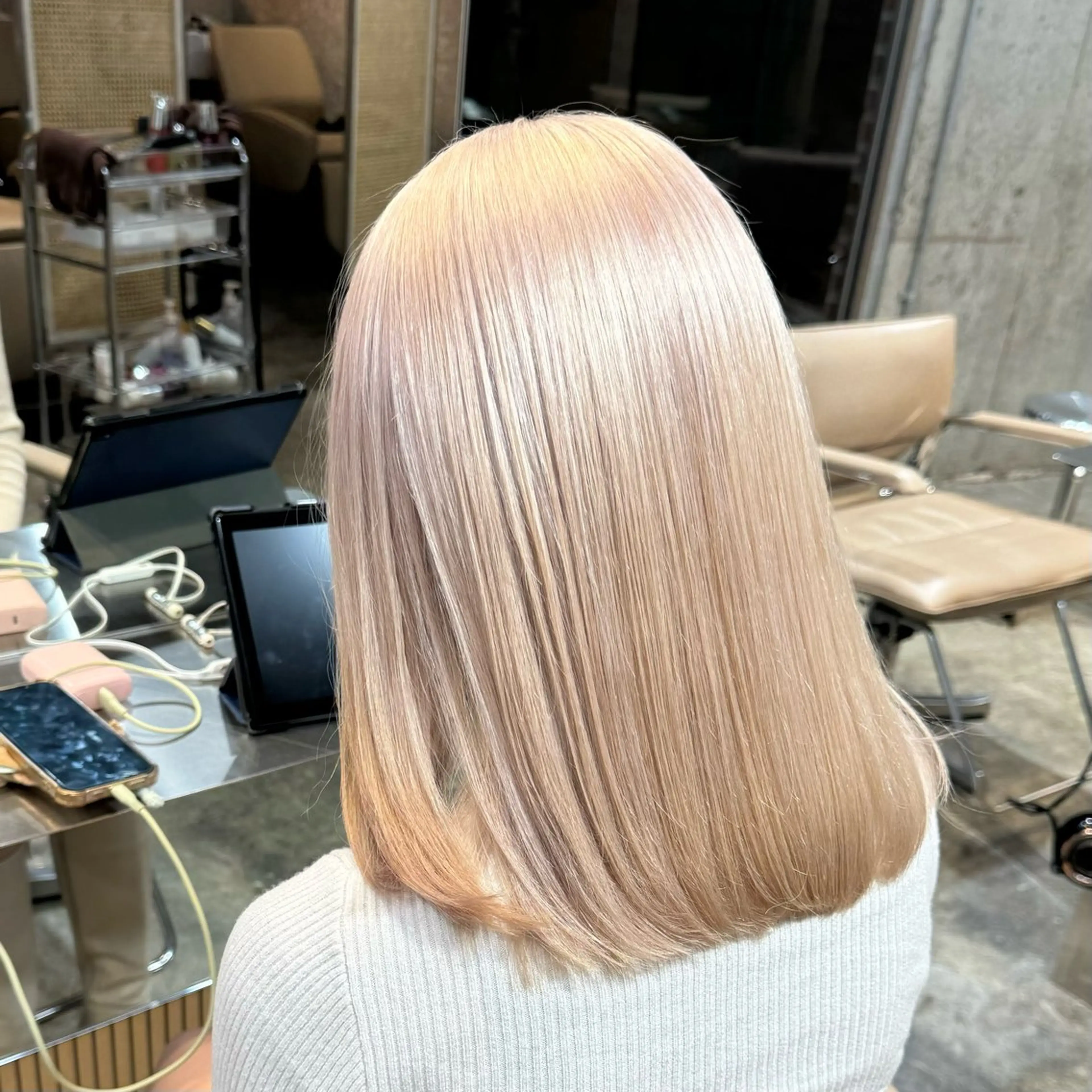 ミディアム カラー ヘアカラー ミルクティーベージュ /sara💛のヘアスタイル