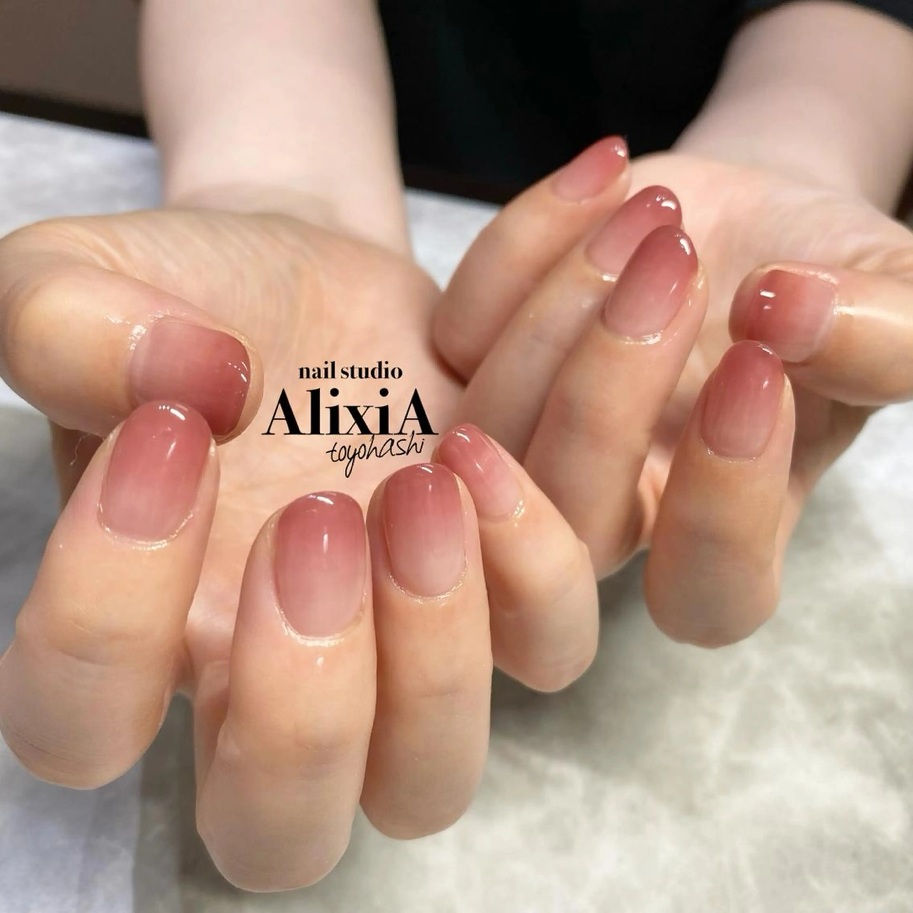 ネイル グラデーション ワンカラーネイル AlixiA ゆみのネイルデザイン