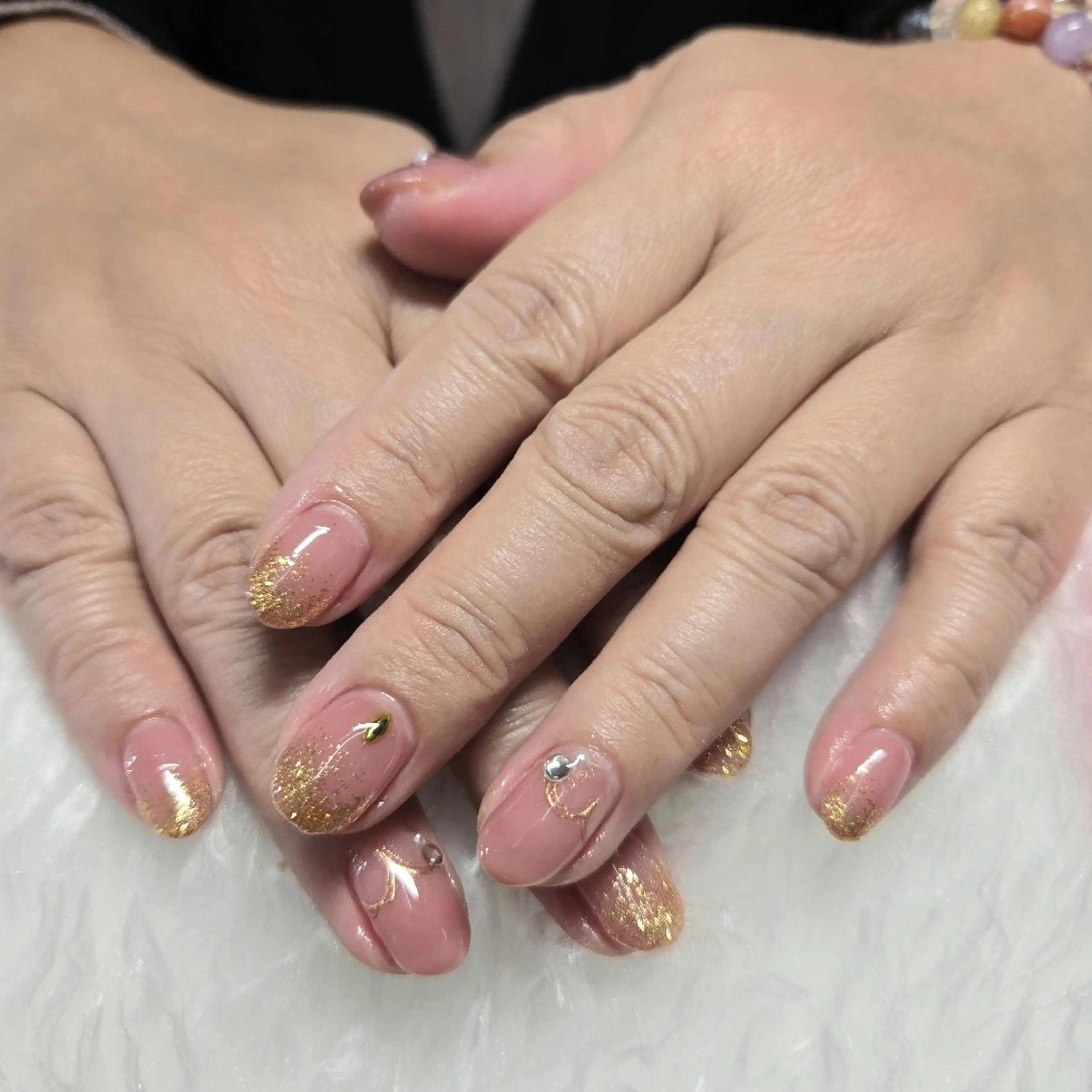 ネイル 持ち込み ハンドネイル ネイルサロンベルティ .ひとみのネイルデザイン