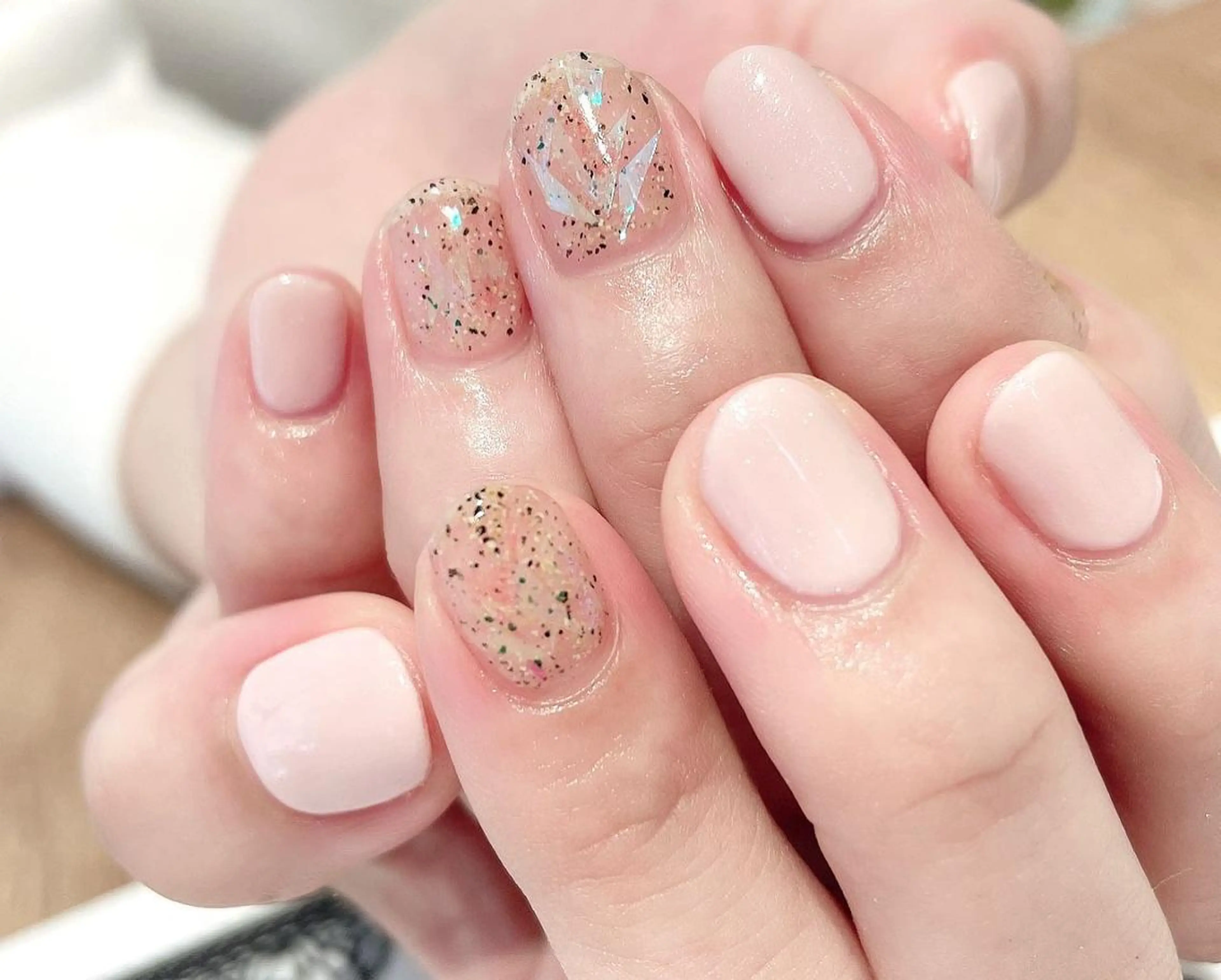 ネイル ジェルネイル ニュアンスネイル パラジェル シンプルネイル ストーンネイル ハンドネイル 髙橋 敦子のネイルデザイン