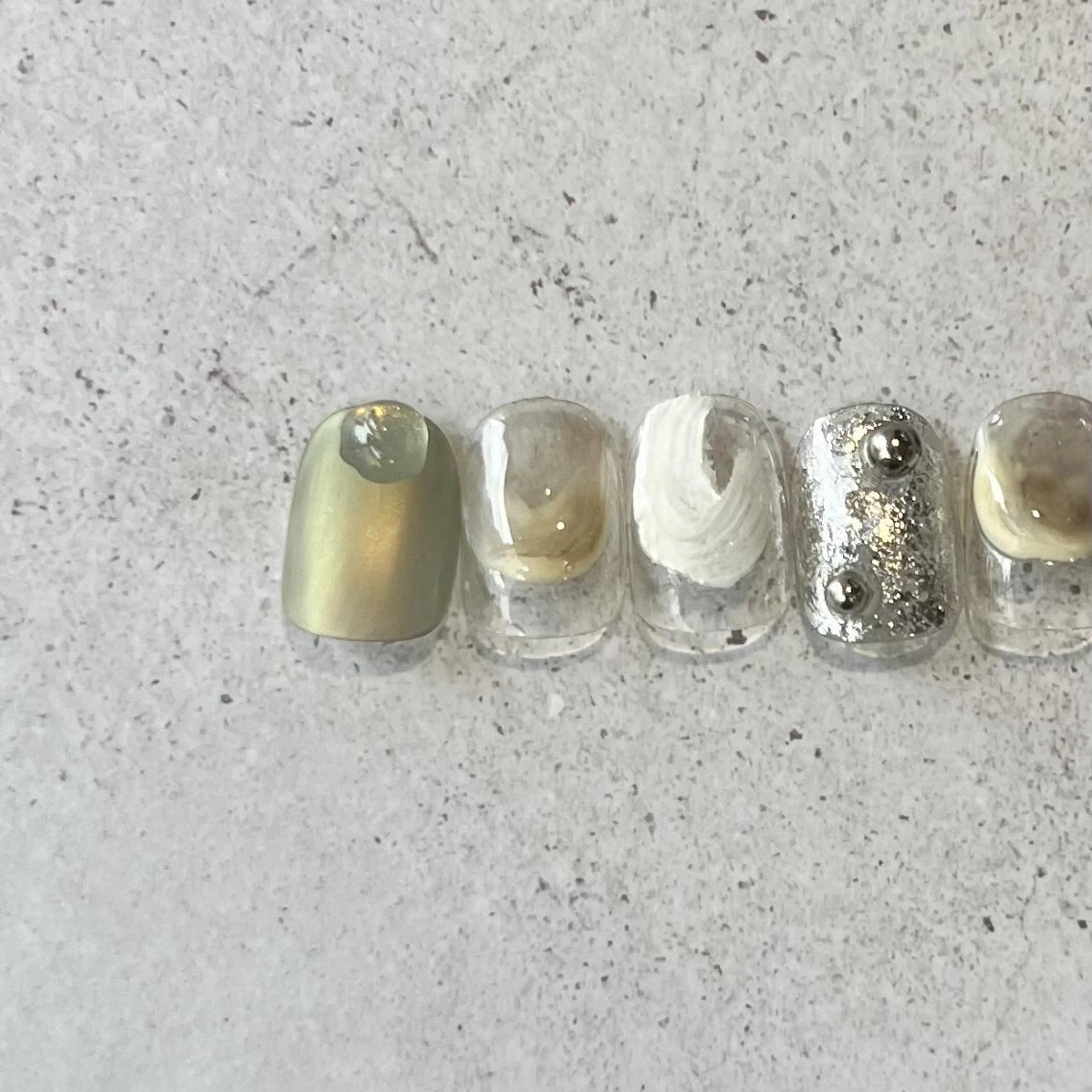 ネイル favori金山 山添のネイルデザイン