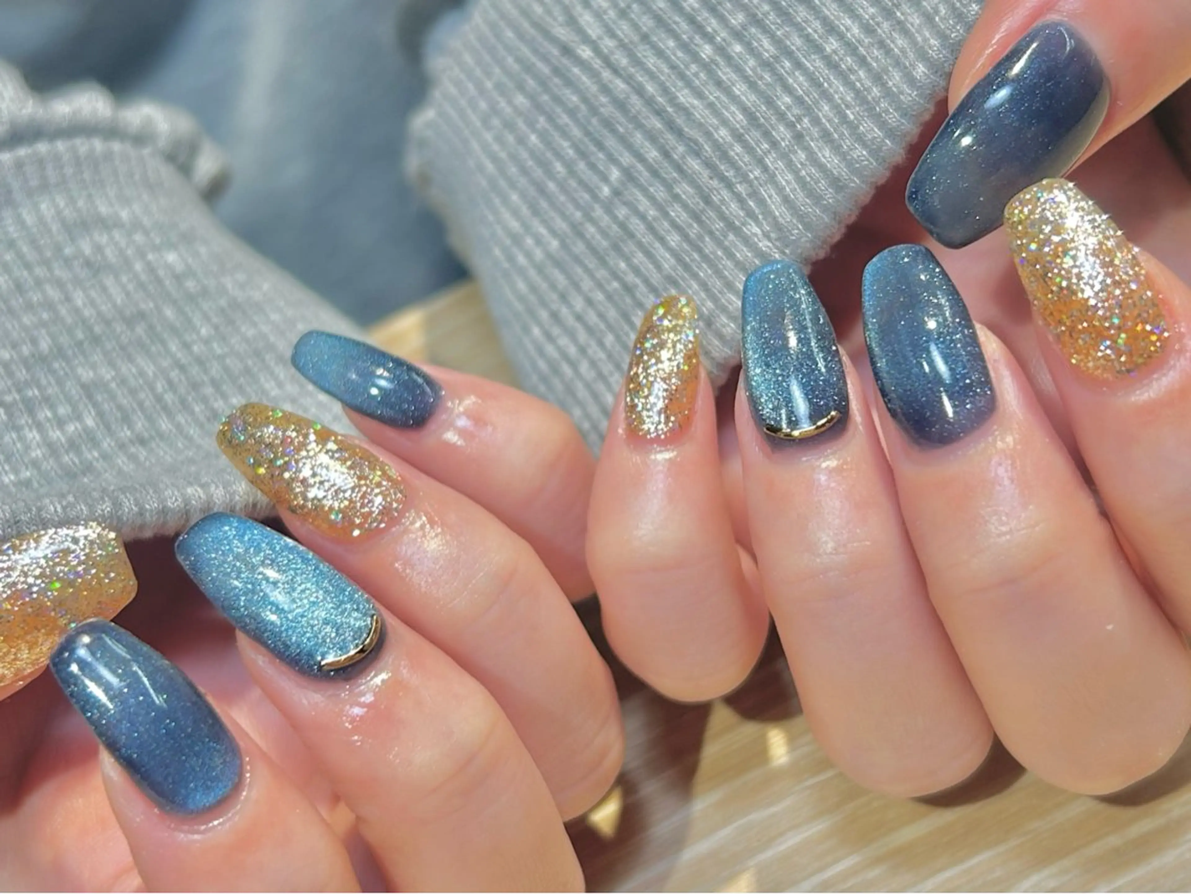 ネイル キラキラネイル マグネットネイル nail salon Aymのネイルデザイン