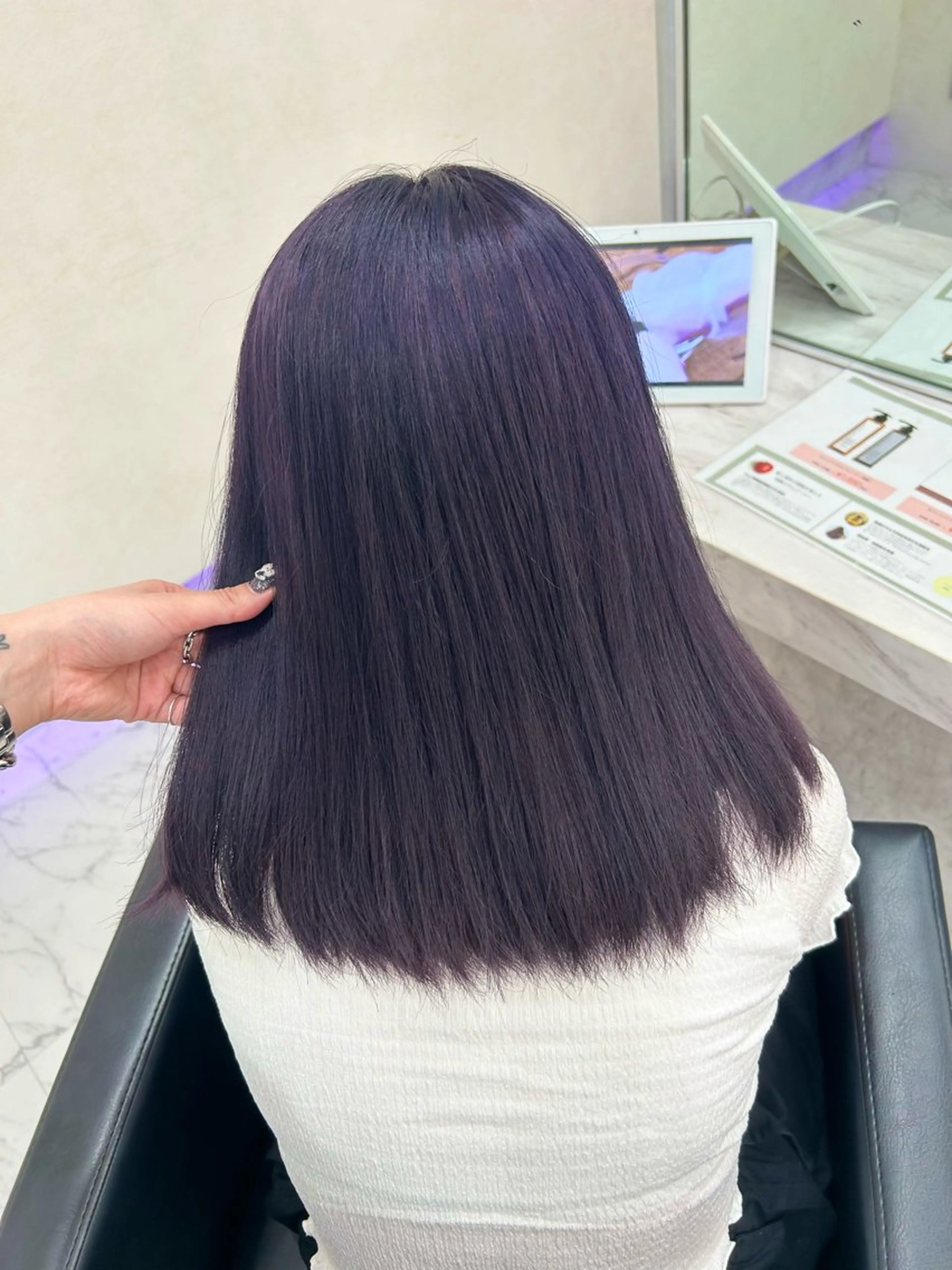 セミロング カラー ヘアカラー ハイトーン/韓国風 🤍Nacchi🐈のマツエク・マツパデザイン