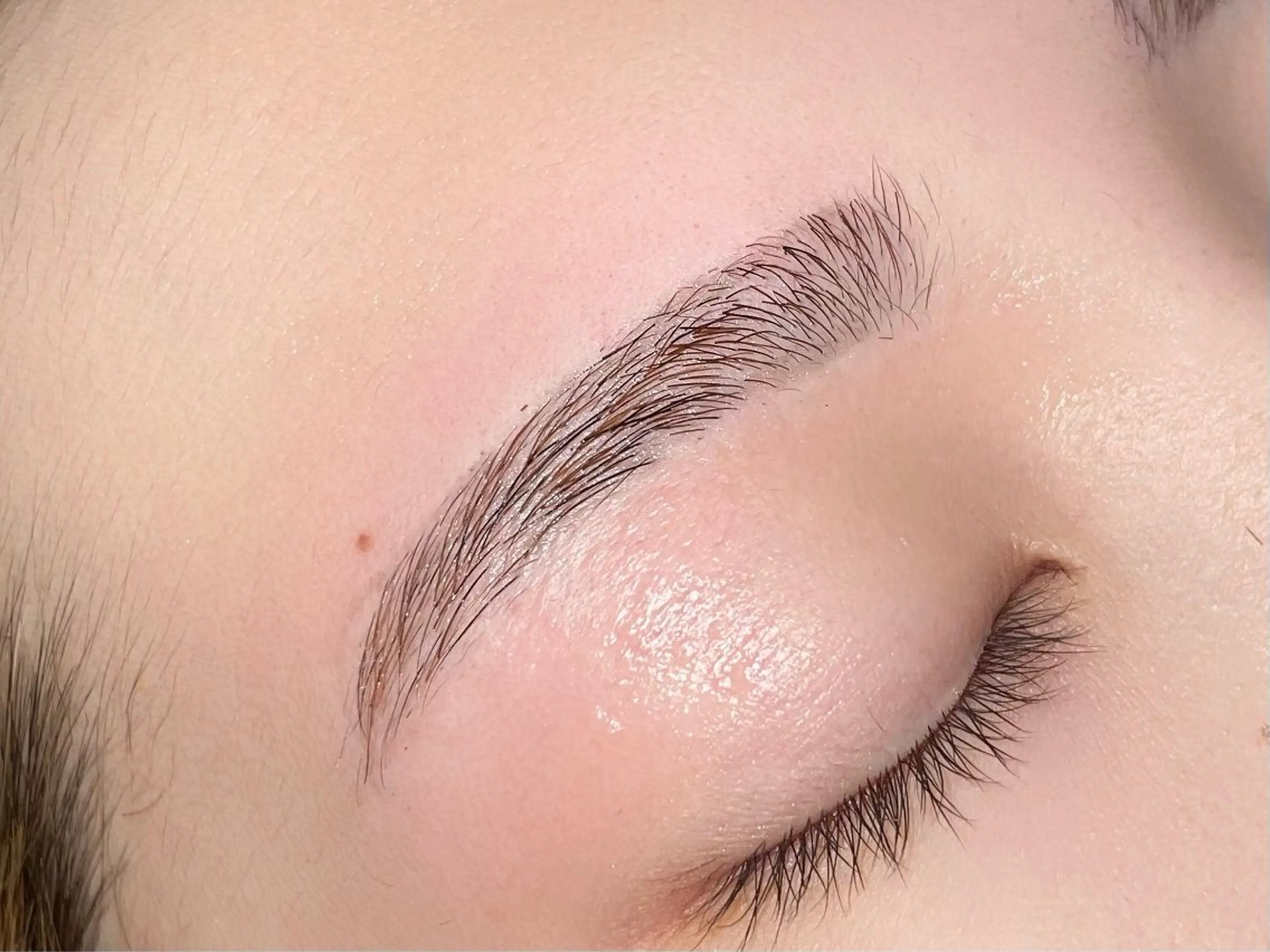 アイブロウ ワックス脱毛 小峰 利樹のマツエク・マツパデザイン