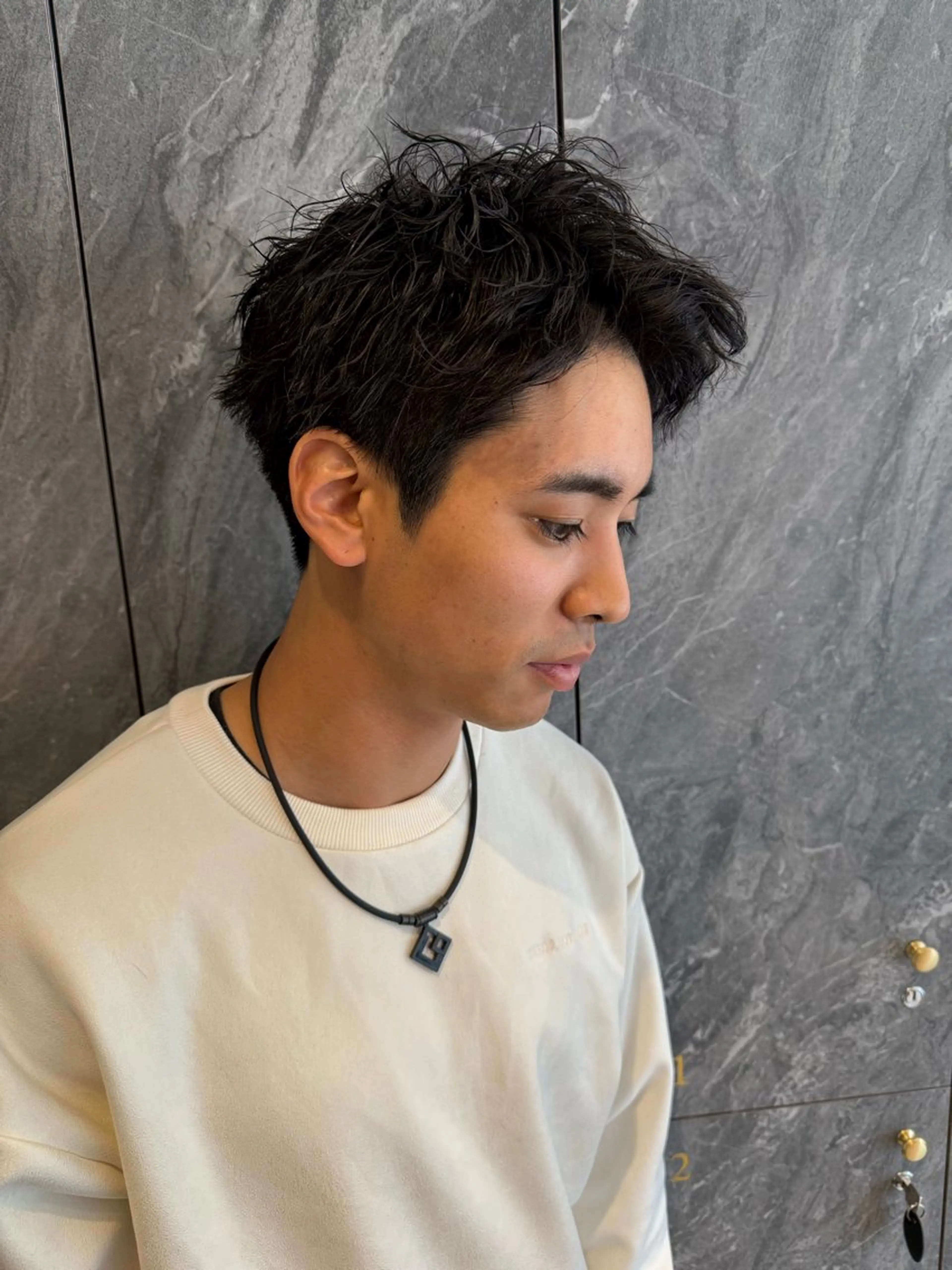 ショート パーマ メンズ 駒田 拳児のヘアスタイル