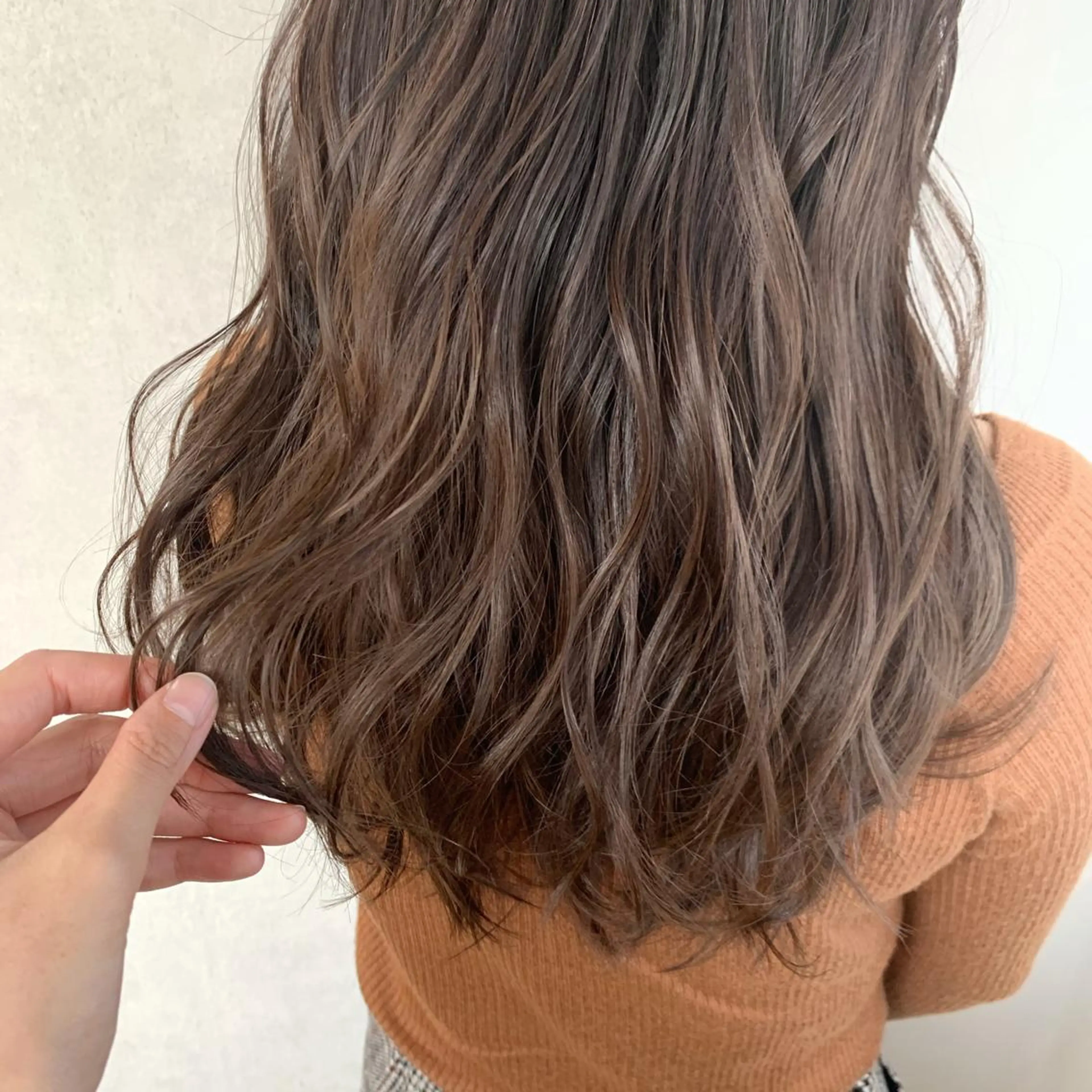 ミディアム カラー LOST CITY 横浜所属・🪐脱白髪染め 🪐松尾菜々美のヘアスタイル