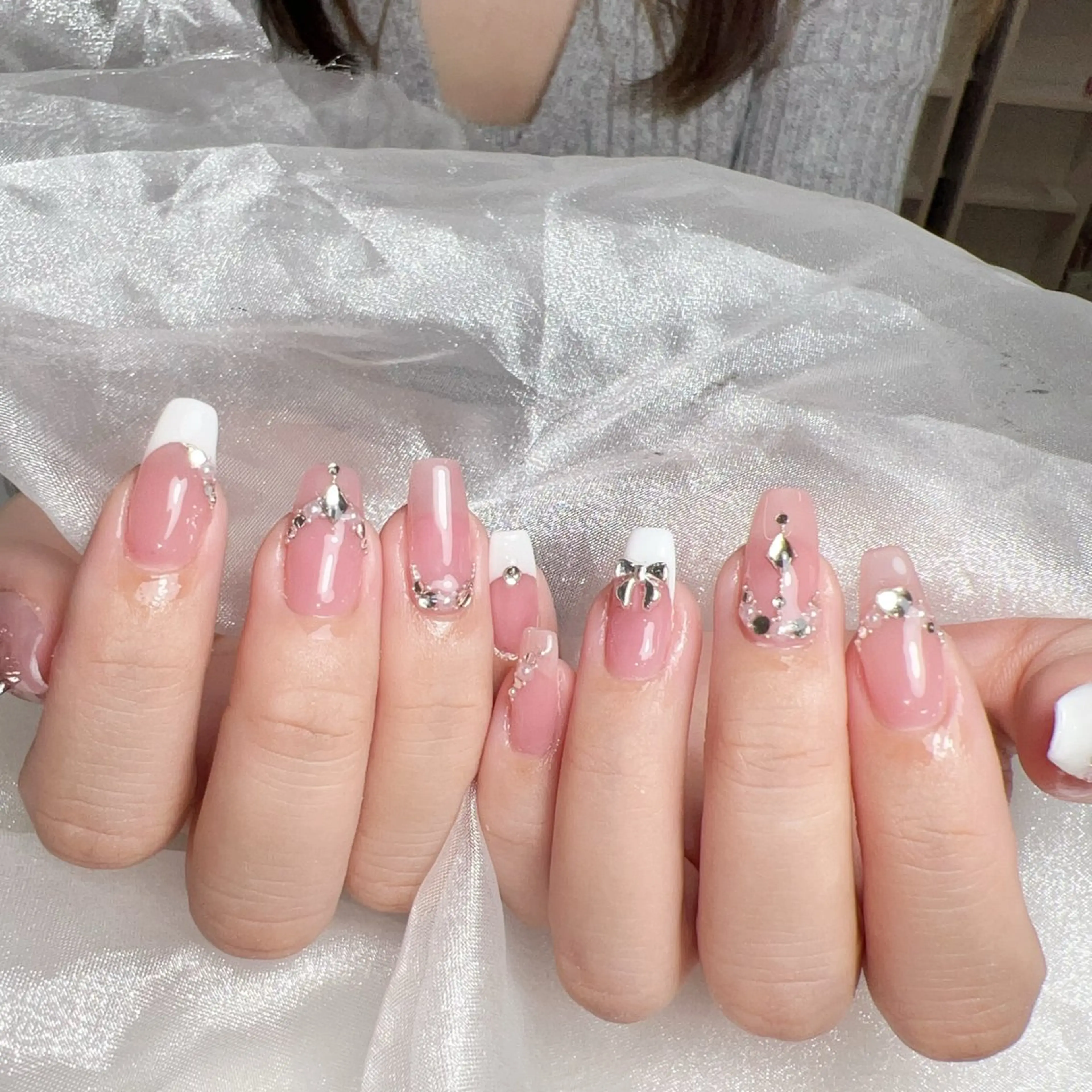 セミロング 韓国風ヘア クリスマス Mika nail salon 鶯谷のネイルデザイン