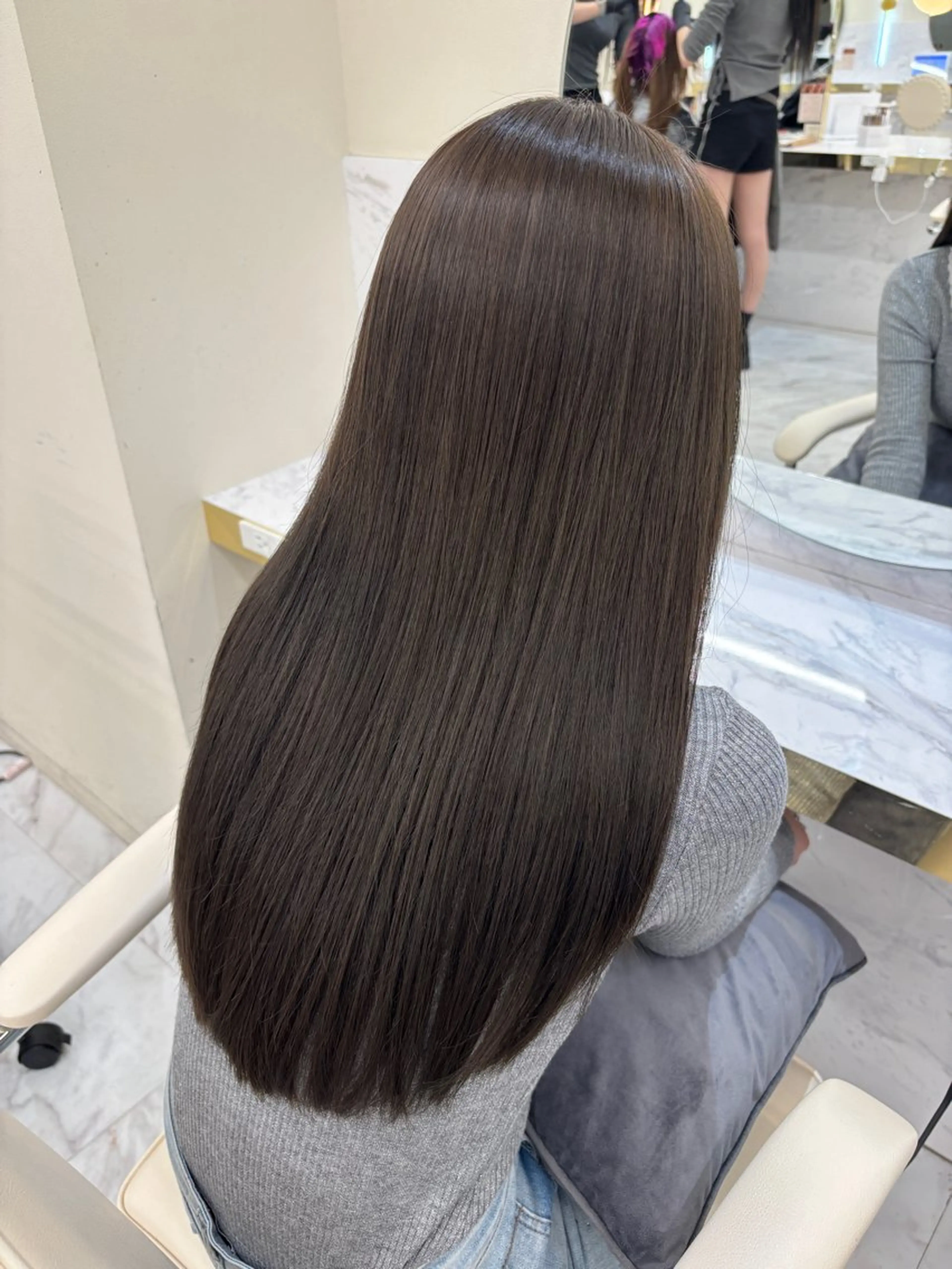 カット+カラー+ノーダメージ美髪矯正+髪質改善トリートメント🕊️の写真