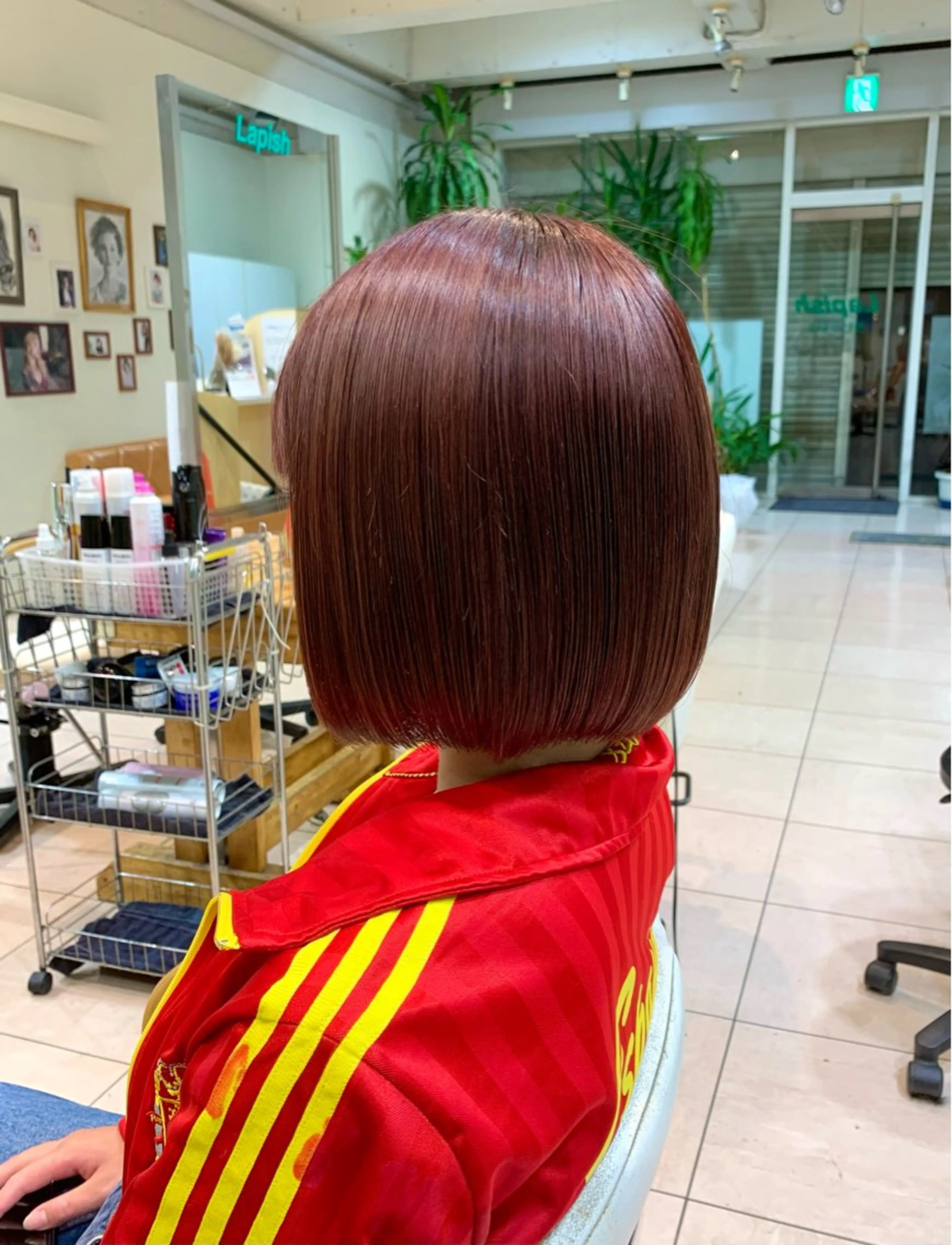 カラー Lamp 柏 山口 か乃 ブリーチカラーのヘアスタイル