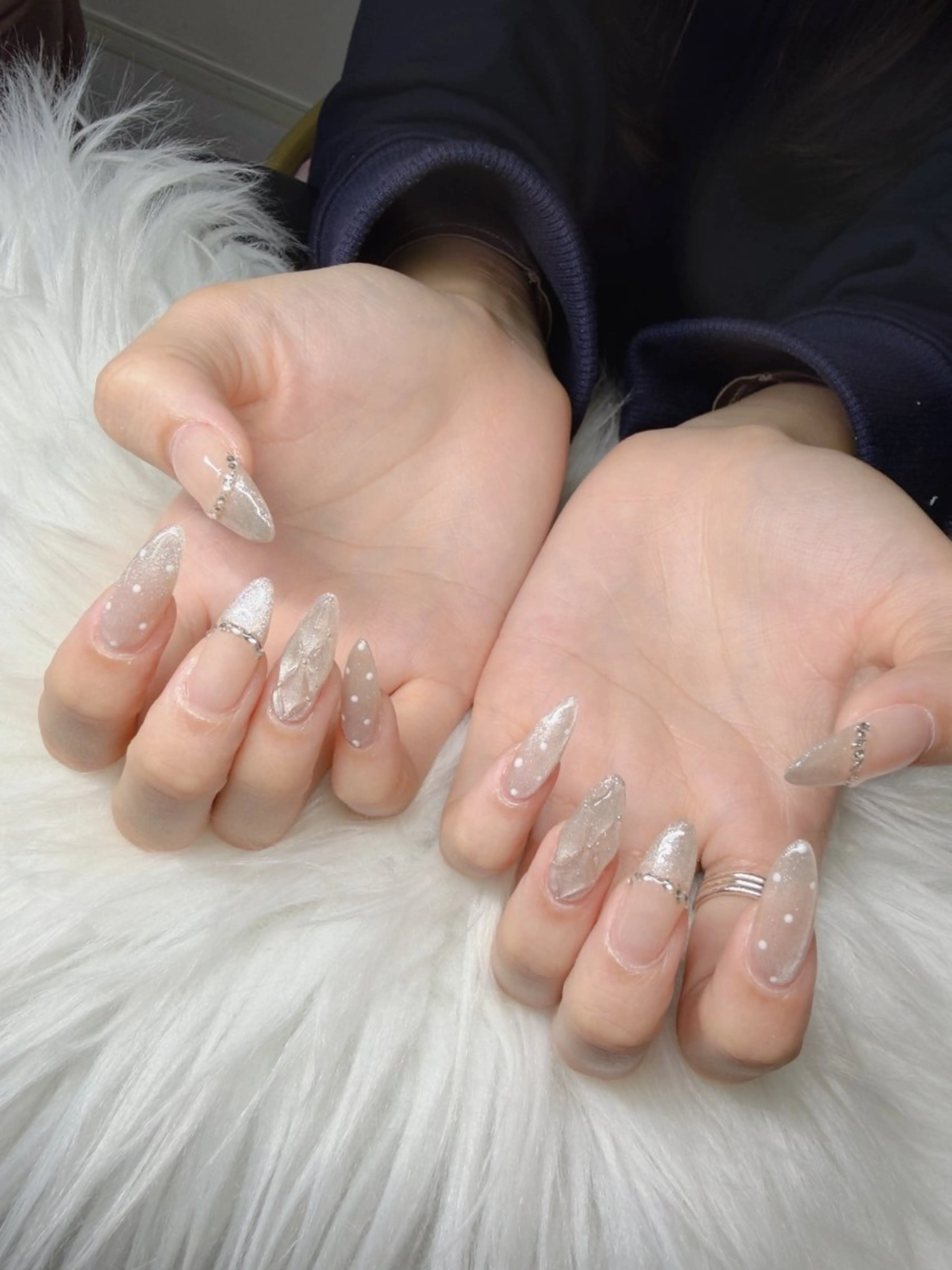 ネイル 長さ出し グラデーション 卒業式 キラキラネイル マグネットネイル Lee Nailsのネイルデザイン