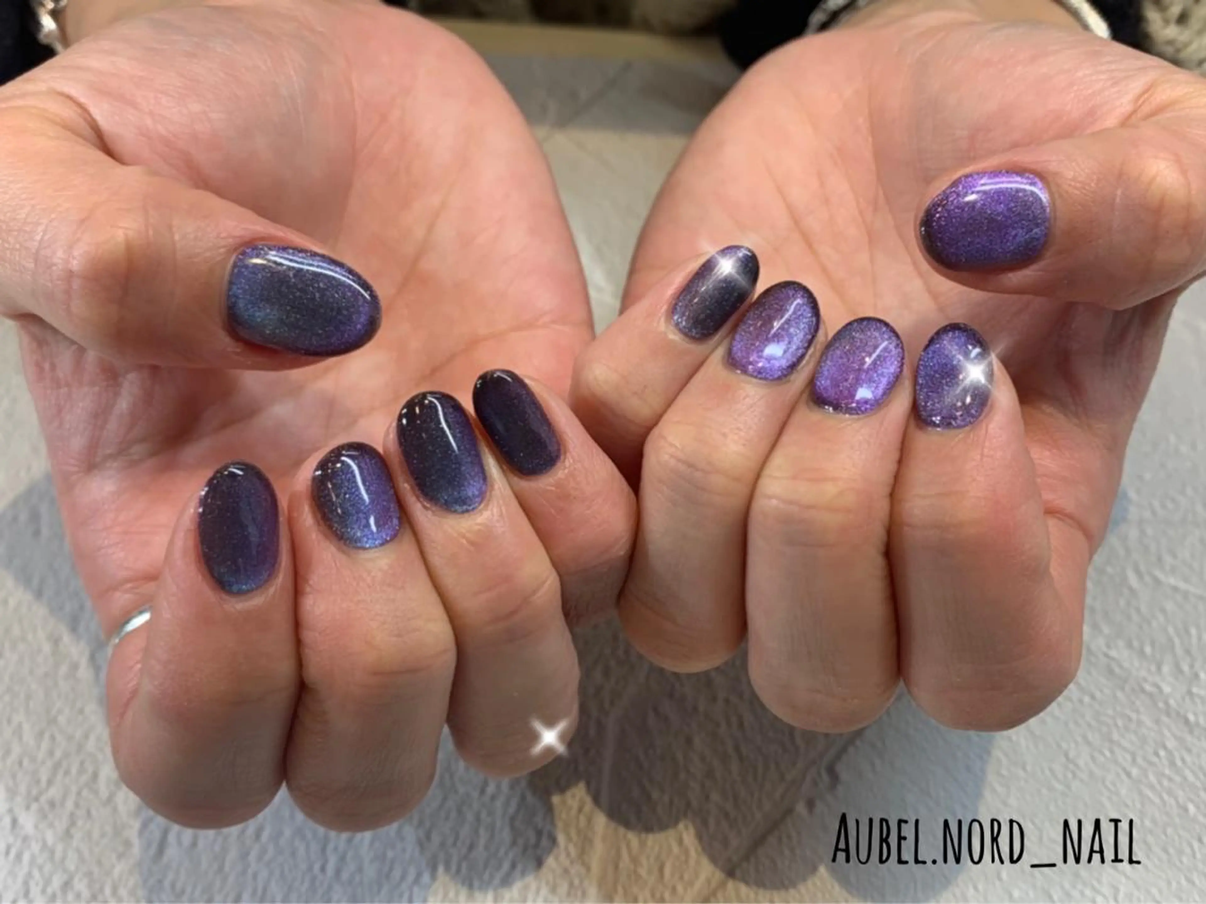 ネイル マグネットネイル マグネットワンカラー ワンカラーネイル ハンドネイル Aubel.nord オーベルノールのネイルデザイン