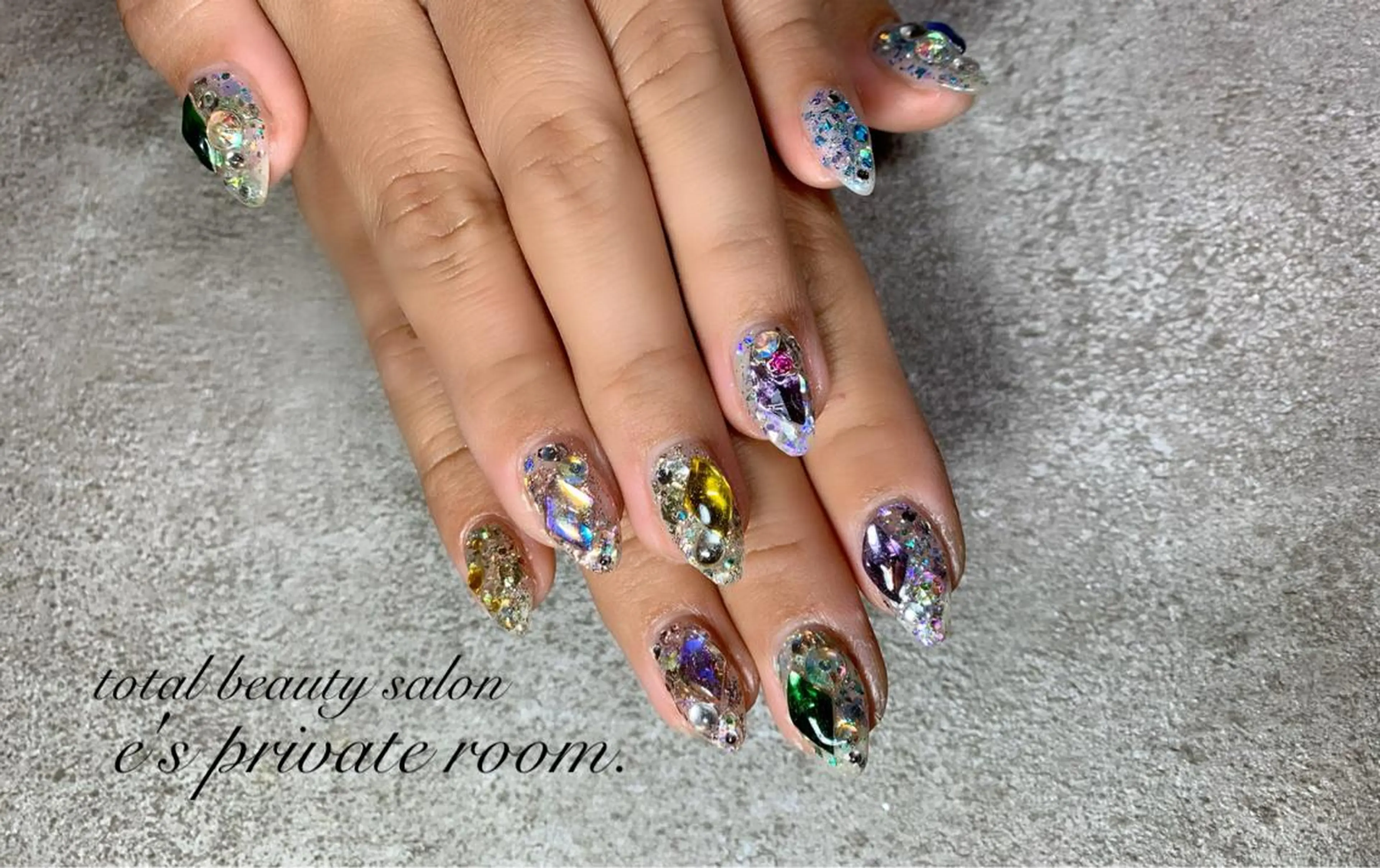 ネイル LAVISH nail salonのネイルデザイン