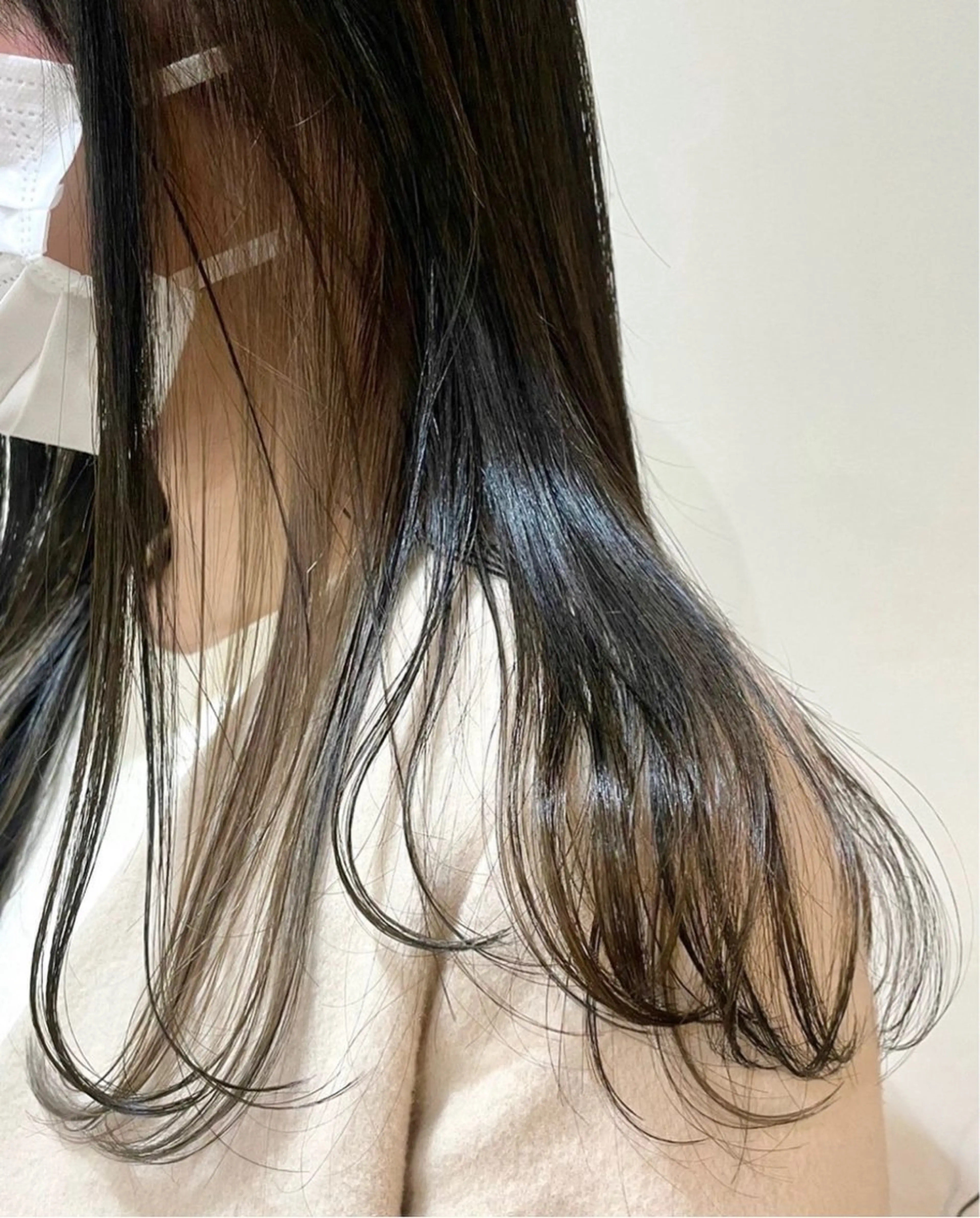 カラー UNBIRTHDAY Erenaのヘアスタイル