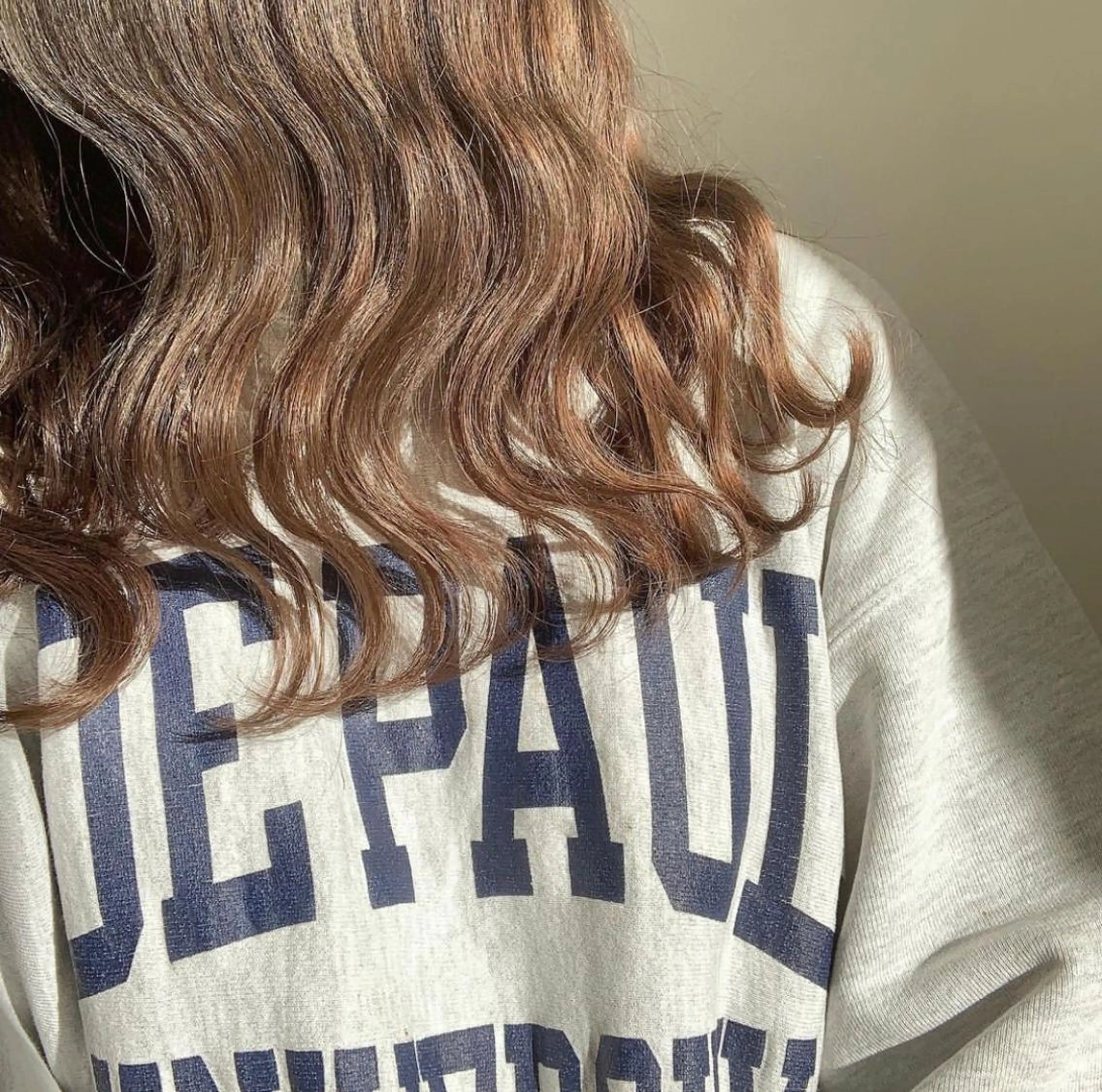 セミロング fuka モデル募集のヘアスタイル