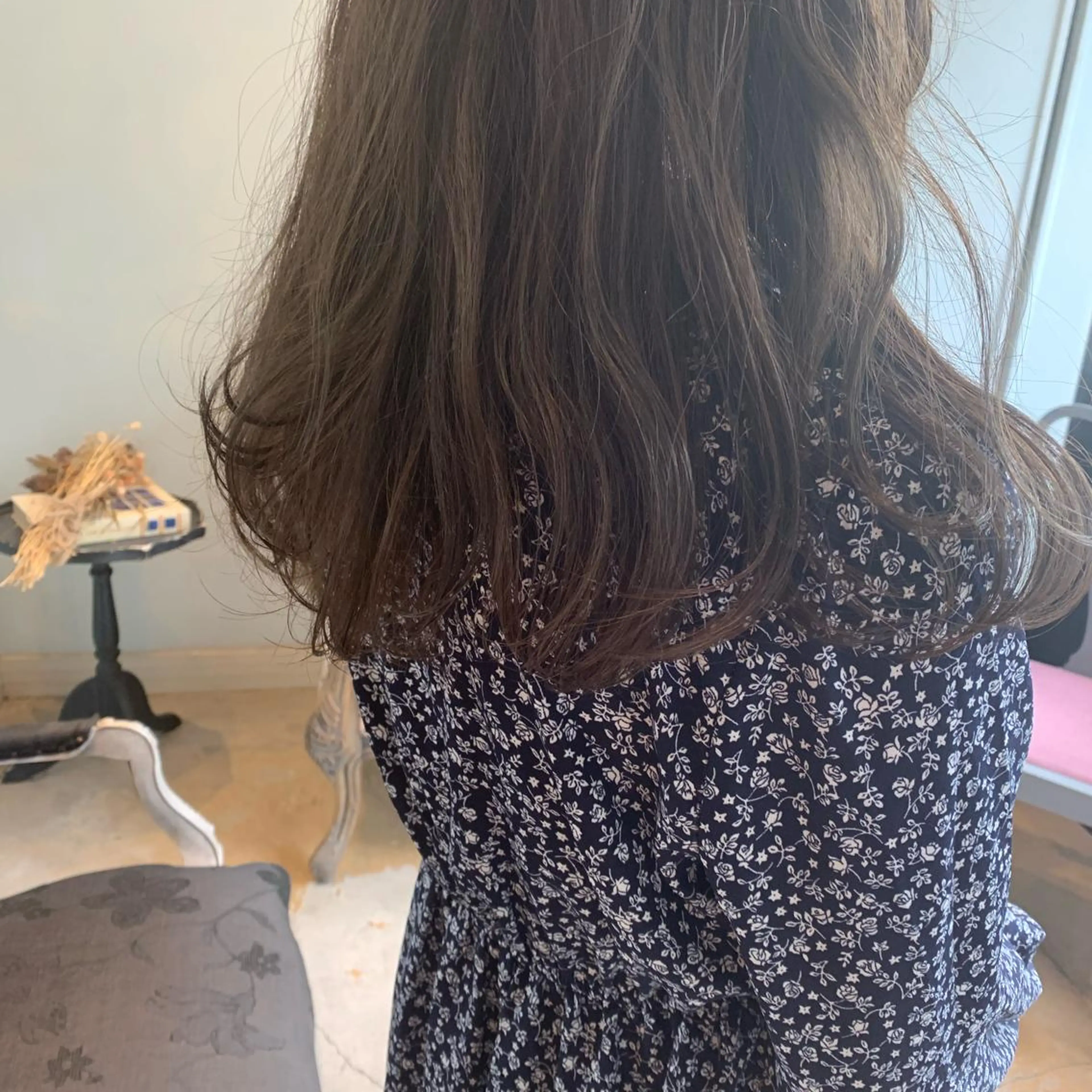 ロング カラー カット ヘアカラー SAKINO. ベージュカラーのヘアスタイル