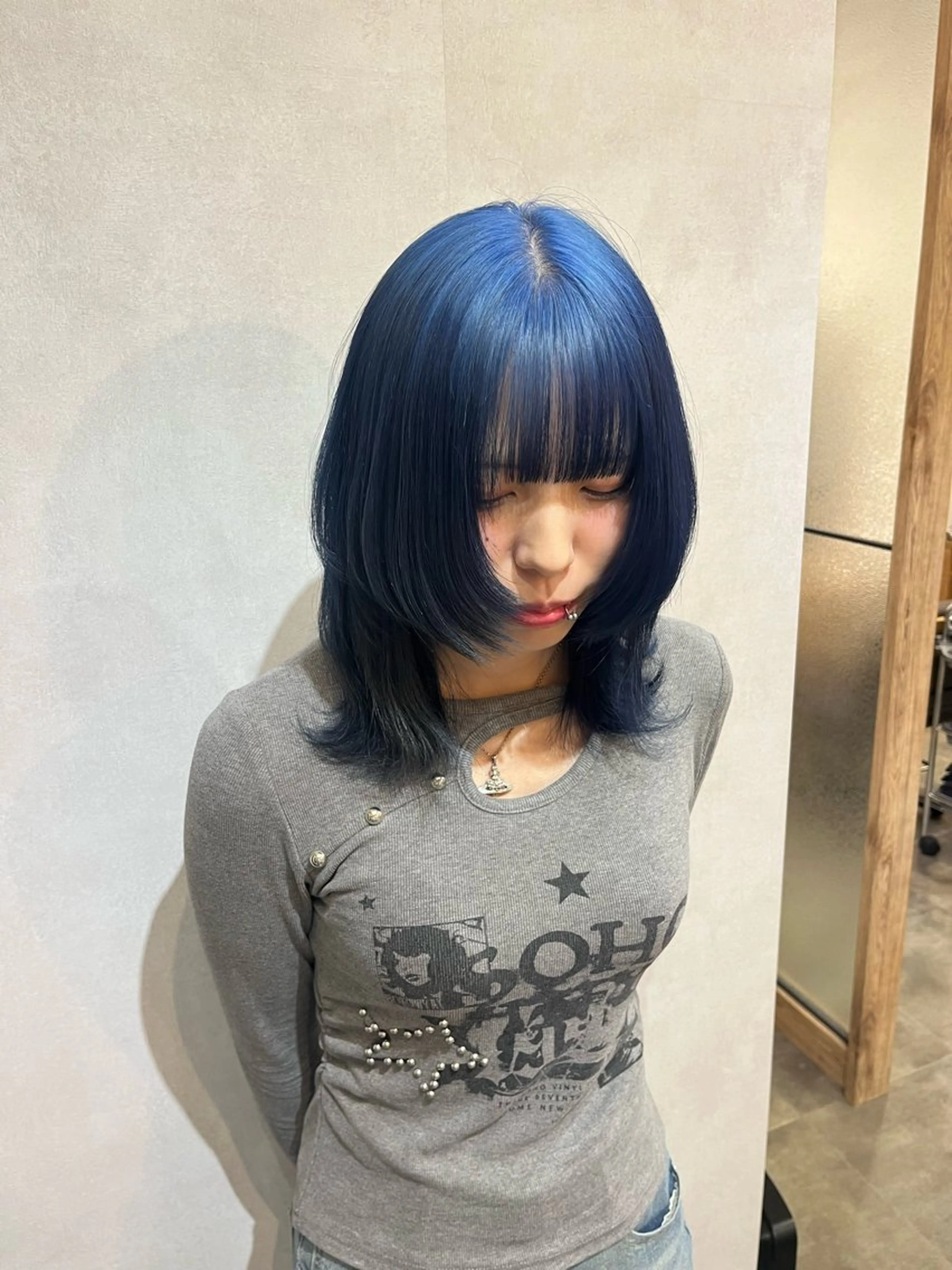 カラー ミジュ/ ハイトーンのヘアスタイル