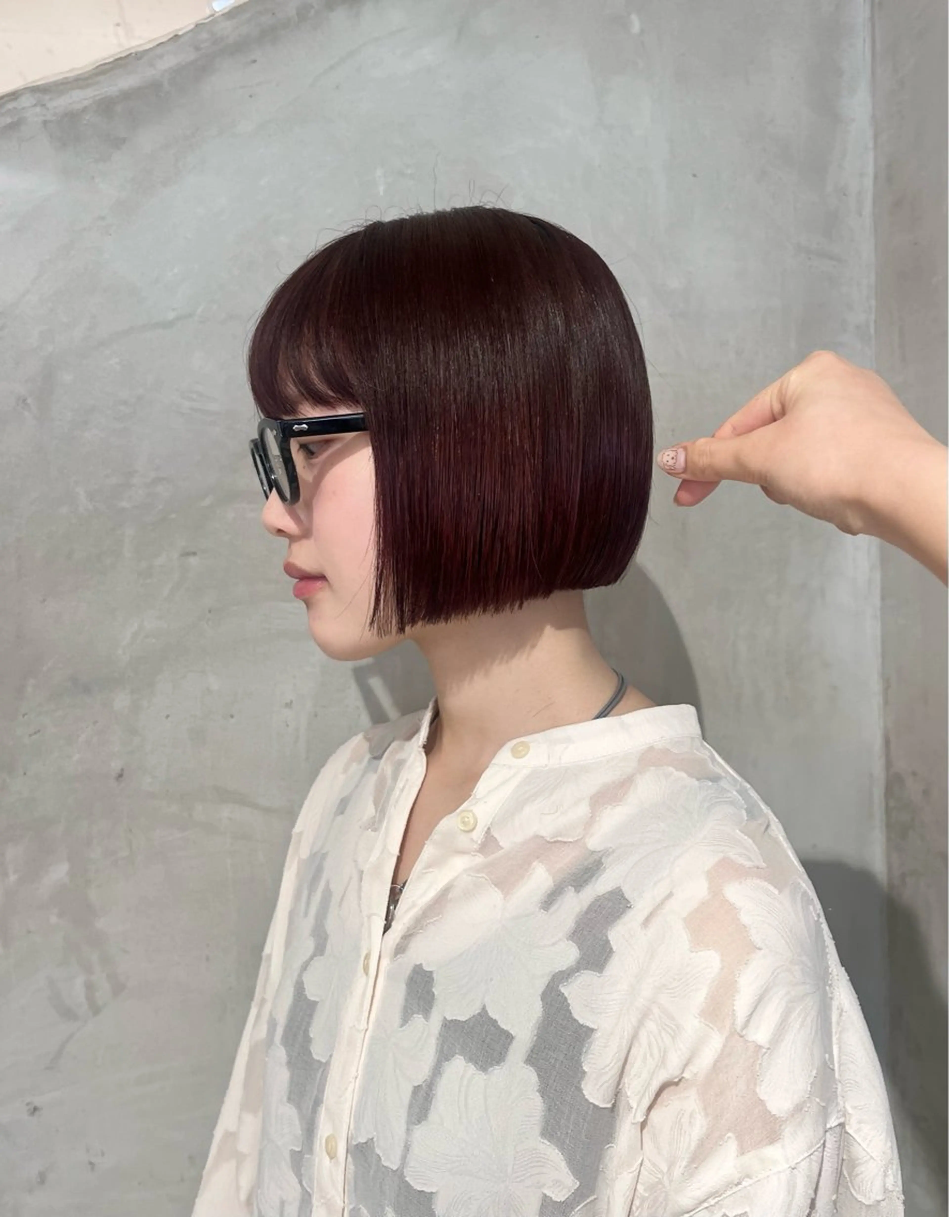 ミディアム カット 縮毛矯正 トリートメント effect横浜所属・切りっぱなしボブ/ 艶カラー/綾莉のヘアスタイル