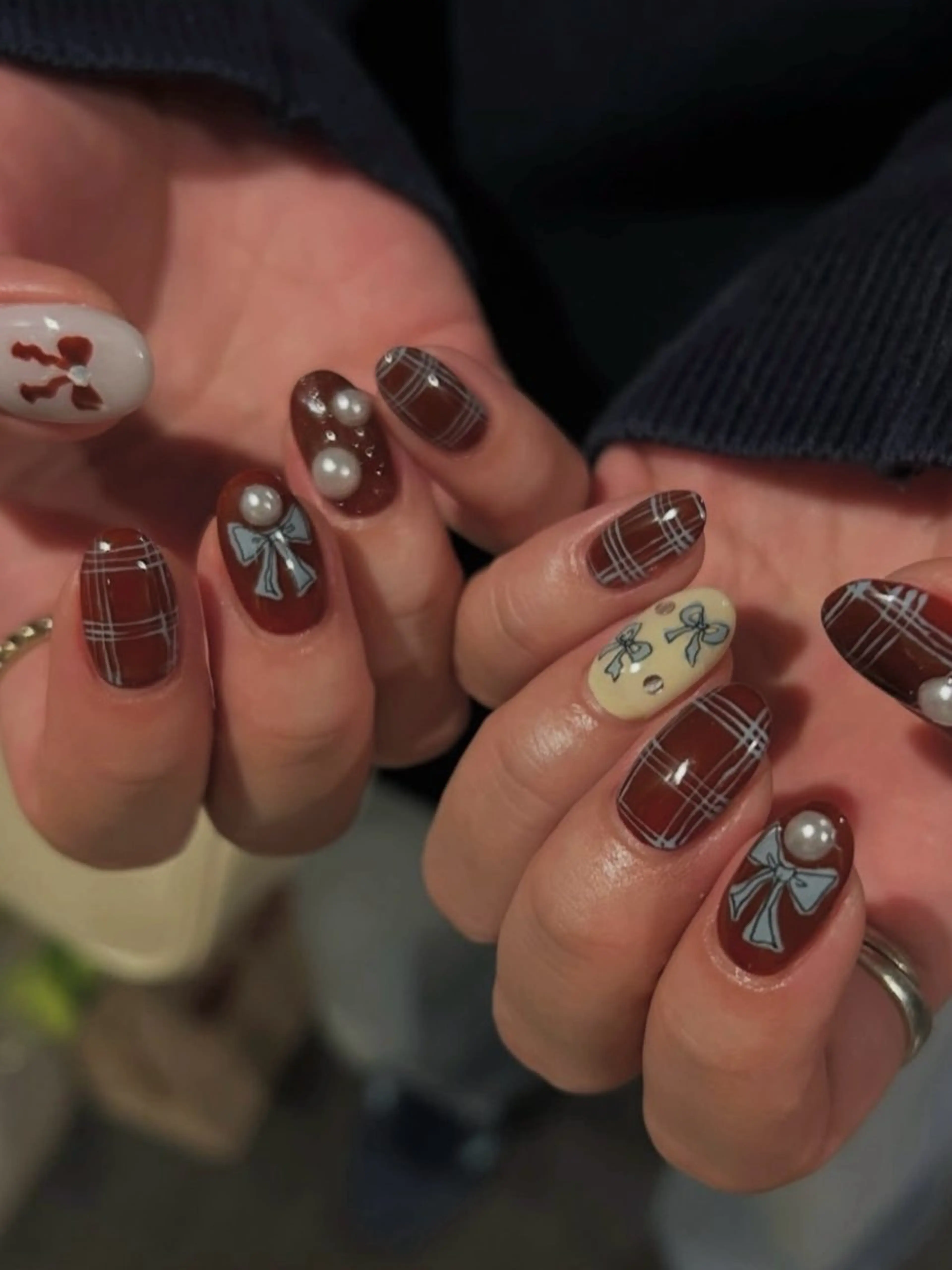ネイル アートネイル 韓国ネイル ニュアンスネイル リボン talo .のネイルデザイン