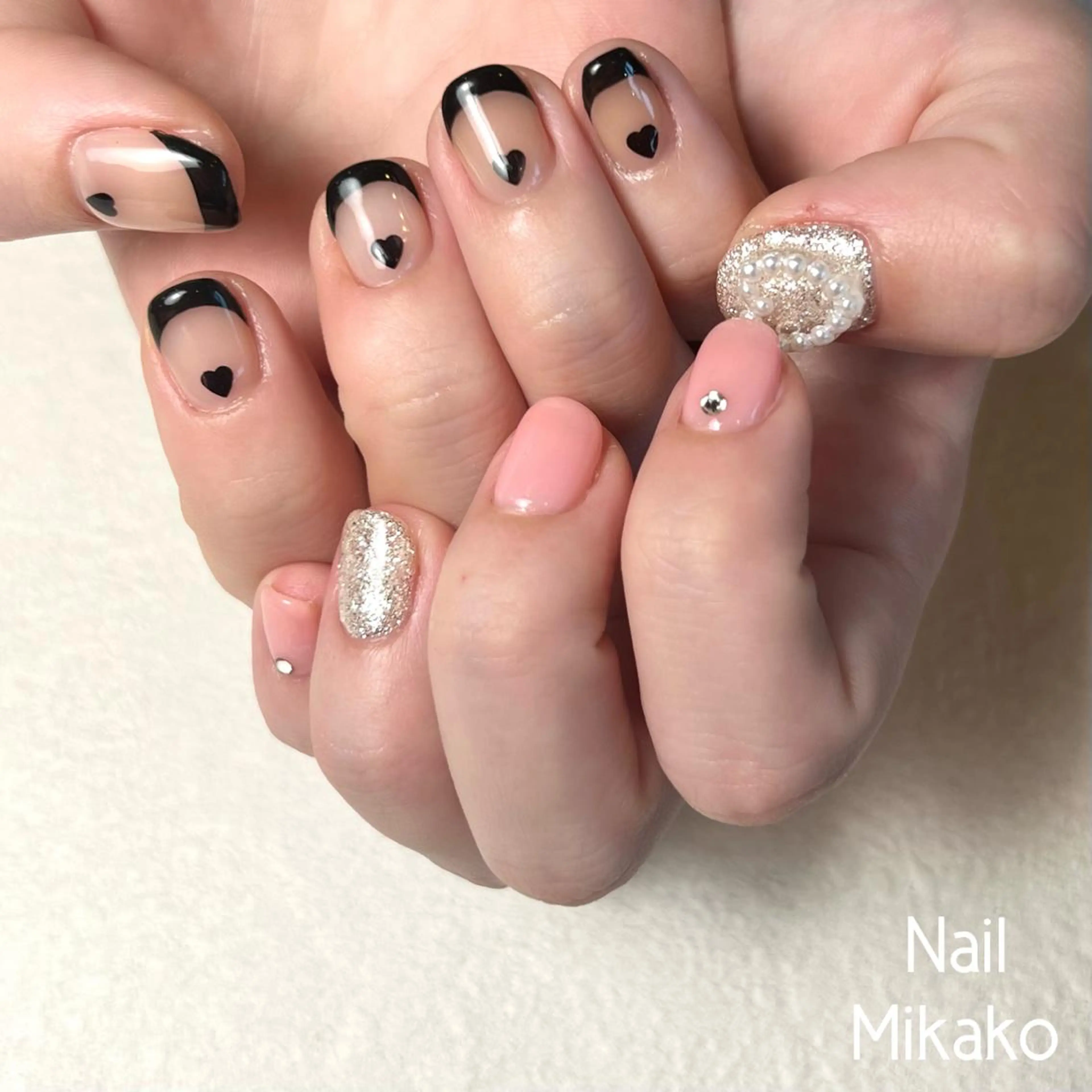 ネイル フレンチネイル ガーリー ハート ホログラムネイル 持ち込み Nail Mikakoのネイルデザイン