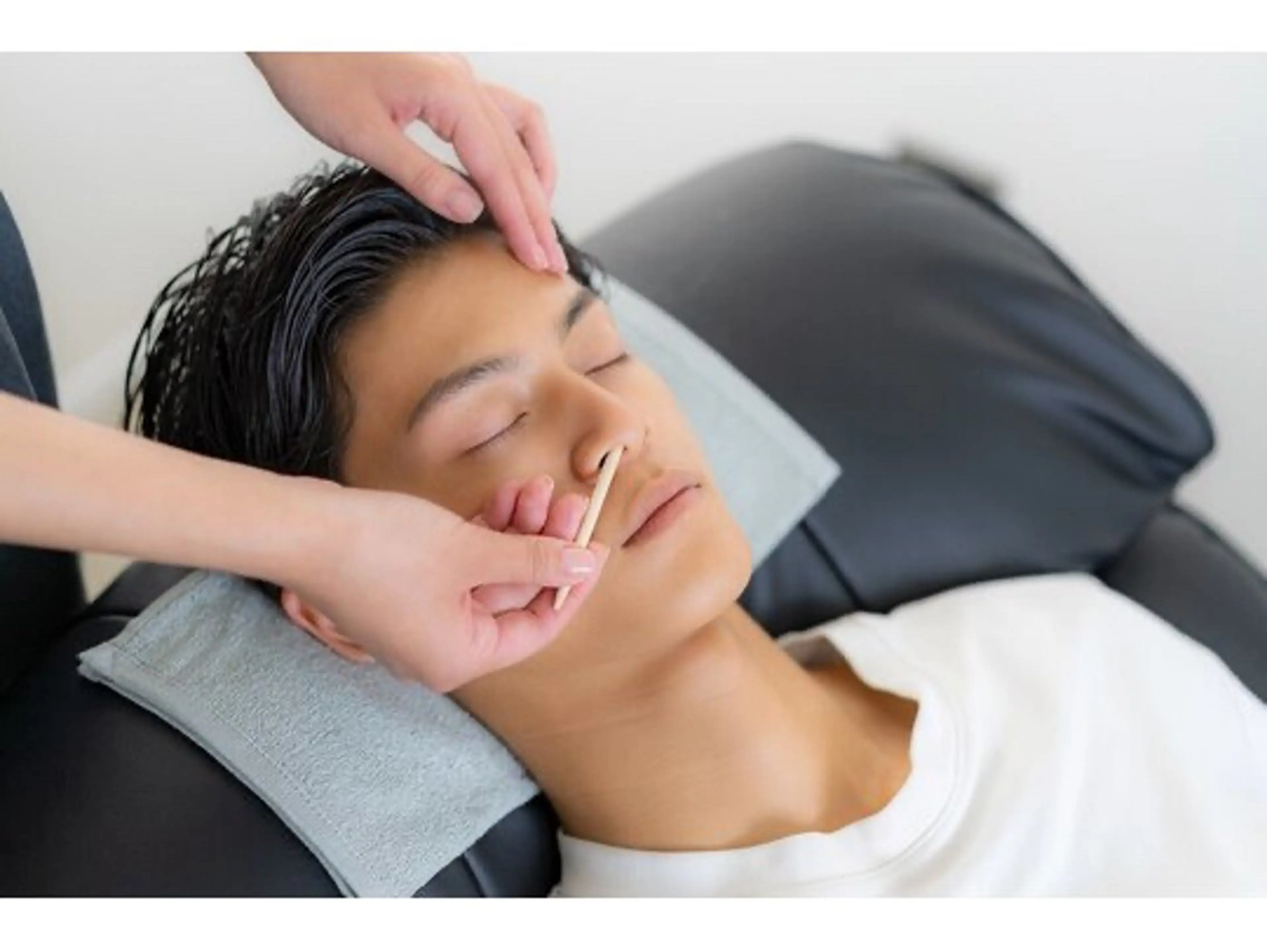 ⭐︎メンズ専用⭐︎眉スタイリング(ワックス)+ノーズワックスの写真