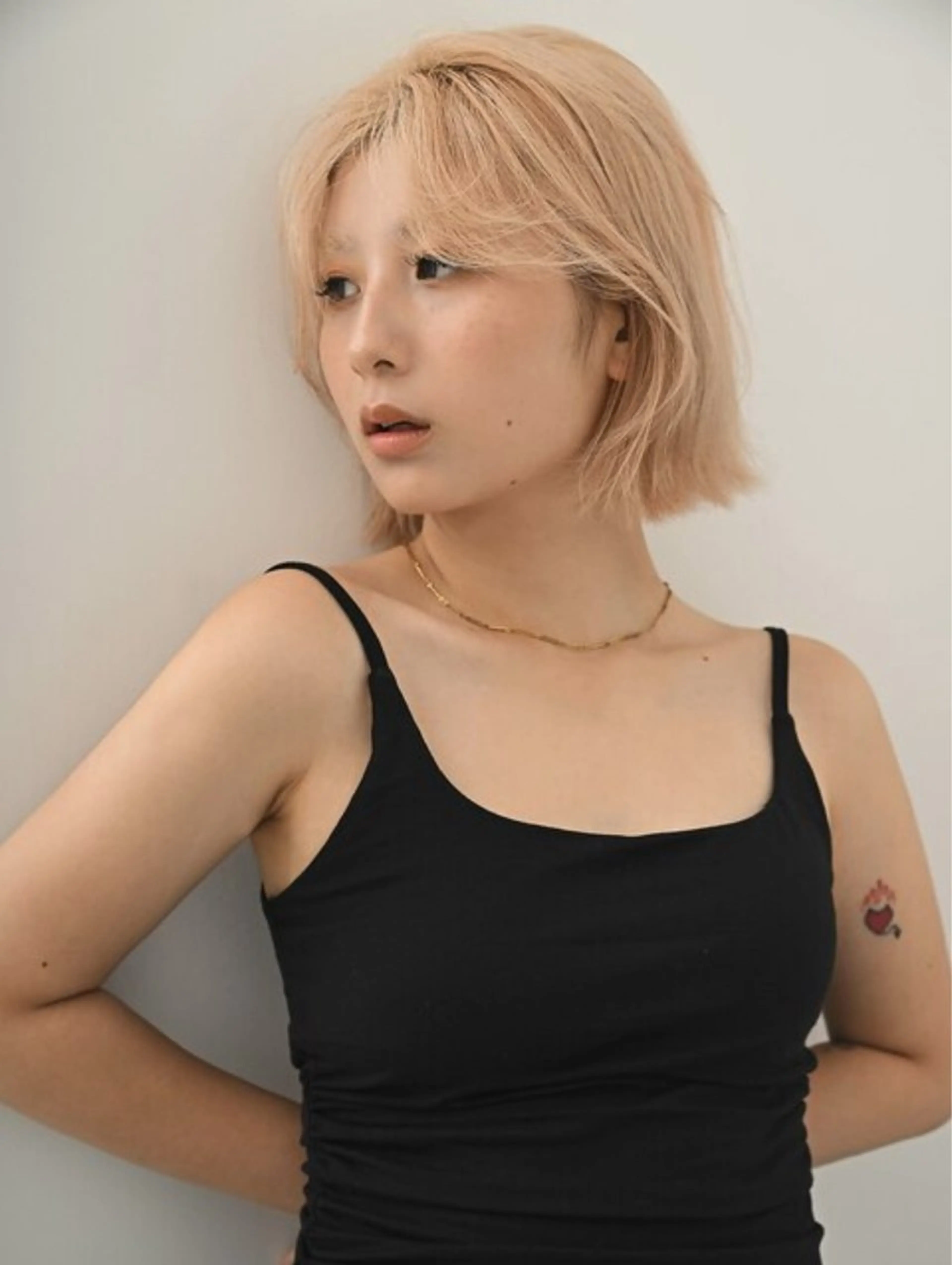 【人気No3メニュー】　　　　　　　　　　　　　　　　　　　🌻ダブルカラー+トリートメント🌻(ブリーチ+カラー)の写真