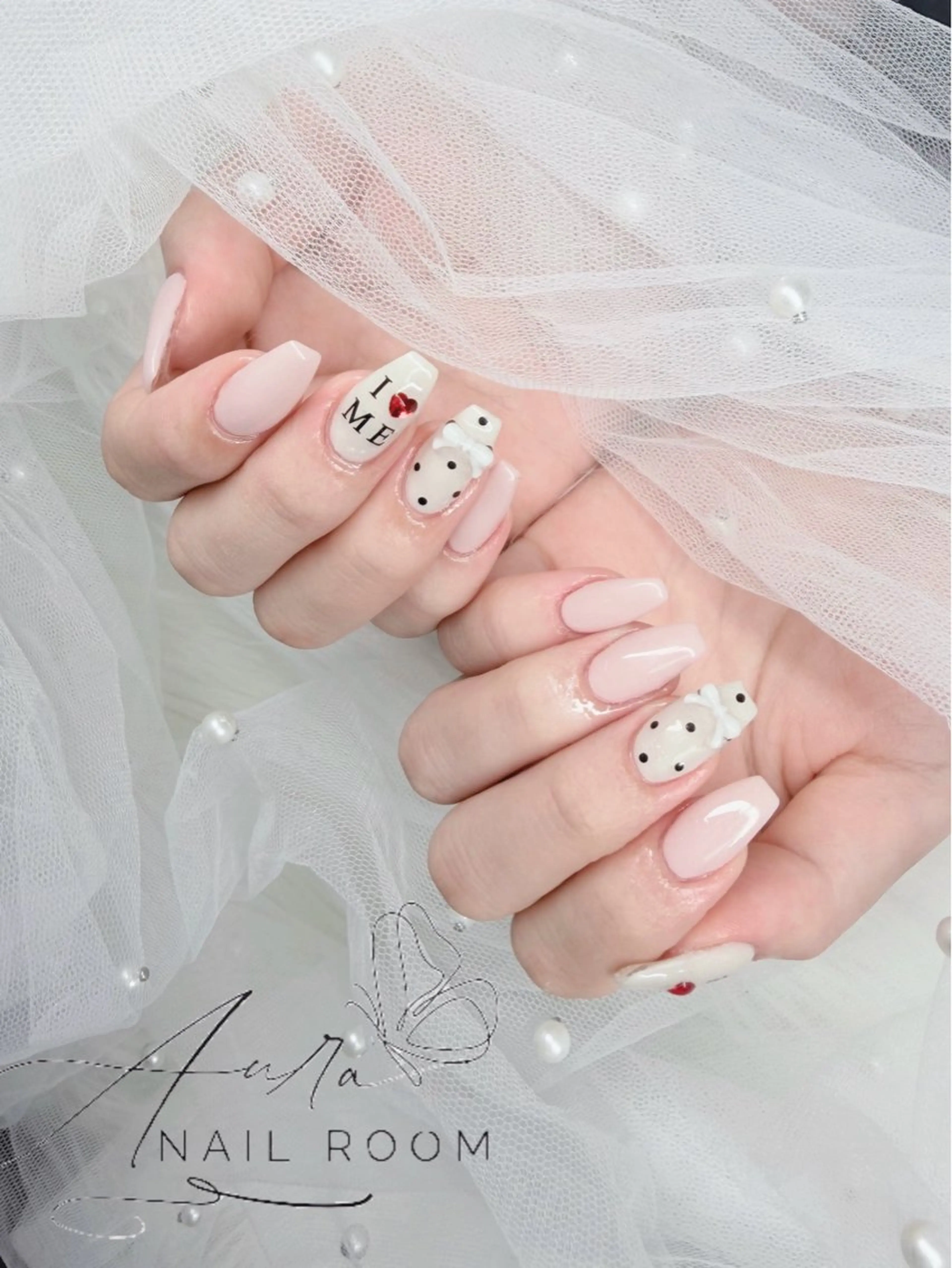 ネイル Luna (Aura nail room)のネイルデザイン