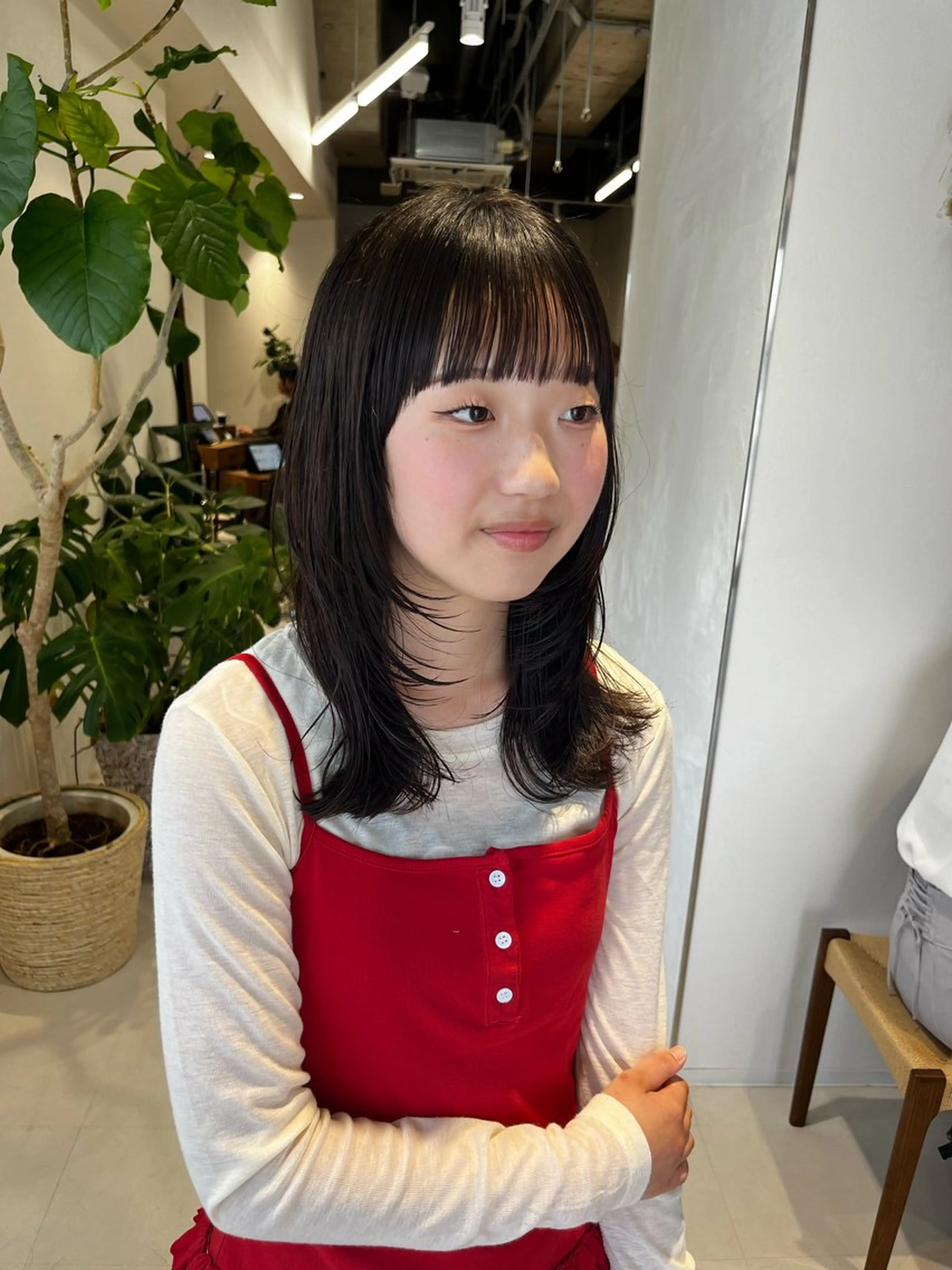 ミディアム カラー ブラウンカラー ナチュラルブラウン レイヤーカット レイヤーカット/ブラ ウンカラー/河野凜のヘアスタイル