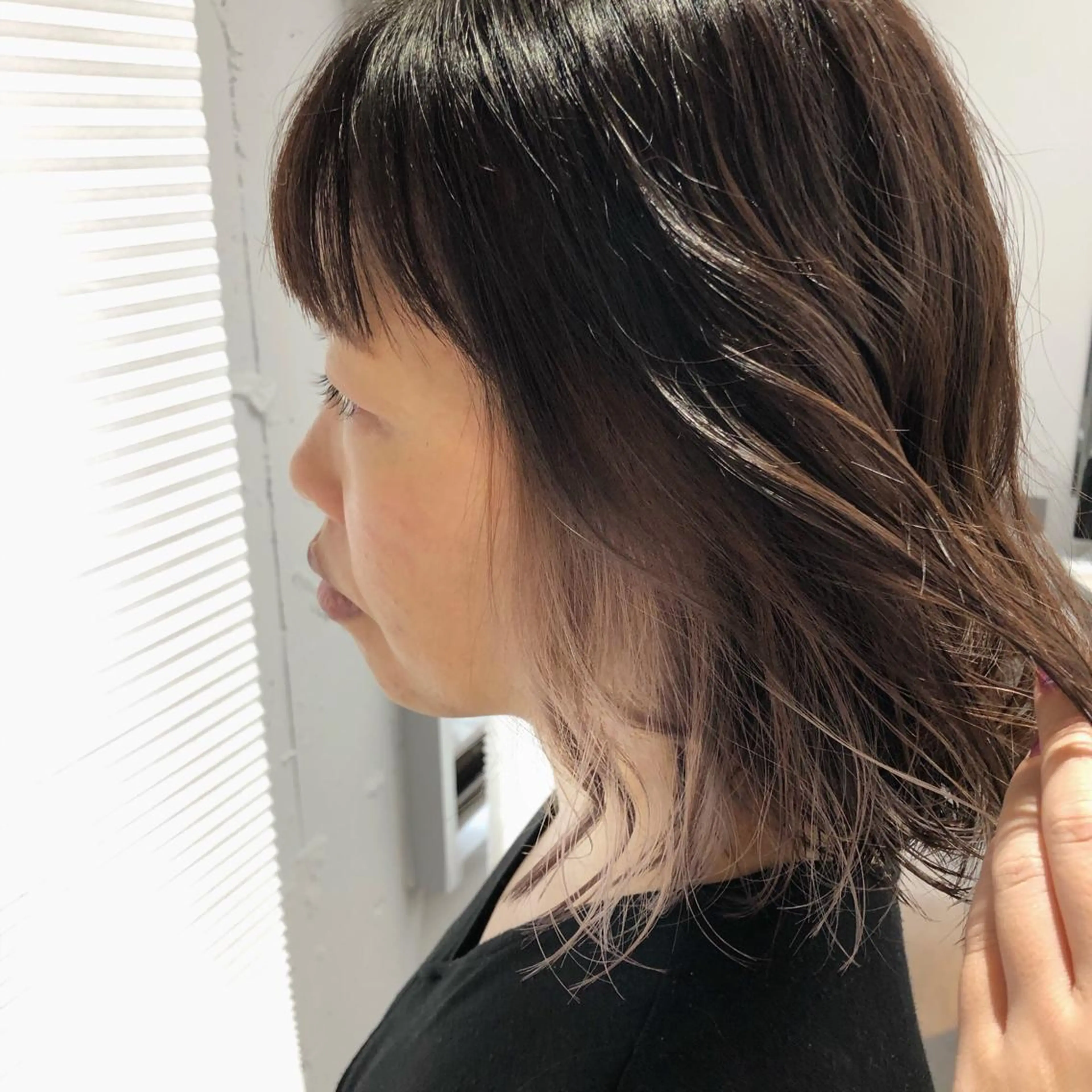 ミディアム カラー ヘアアレンジ インナーカラー cherir髪質改善 パーソナルカラー診断のヘアスタイル