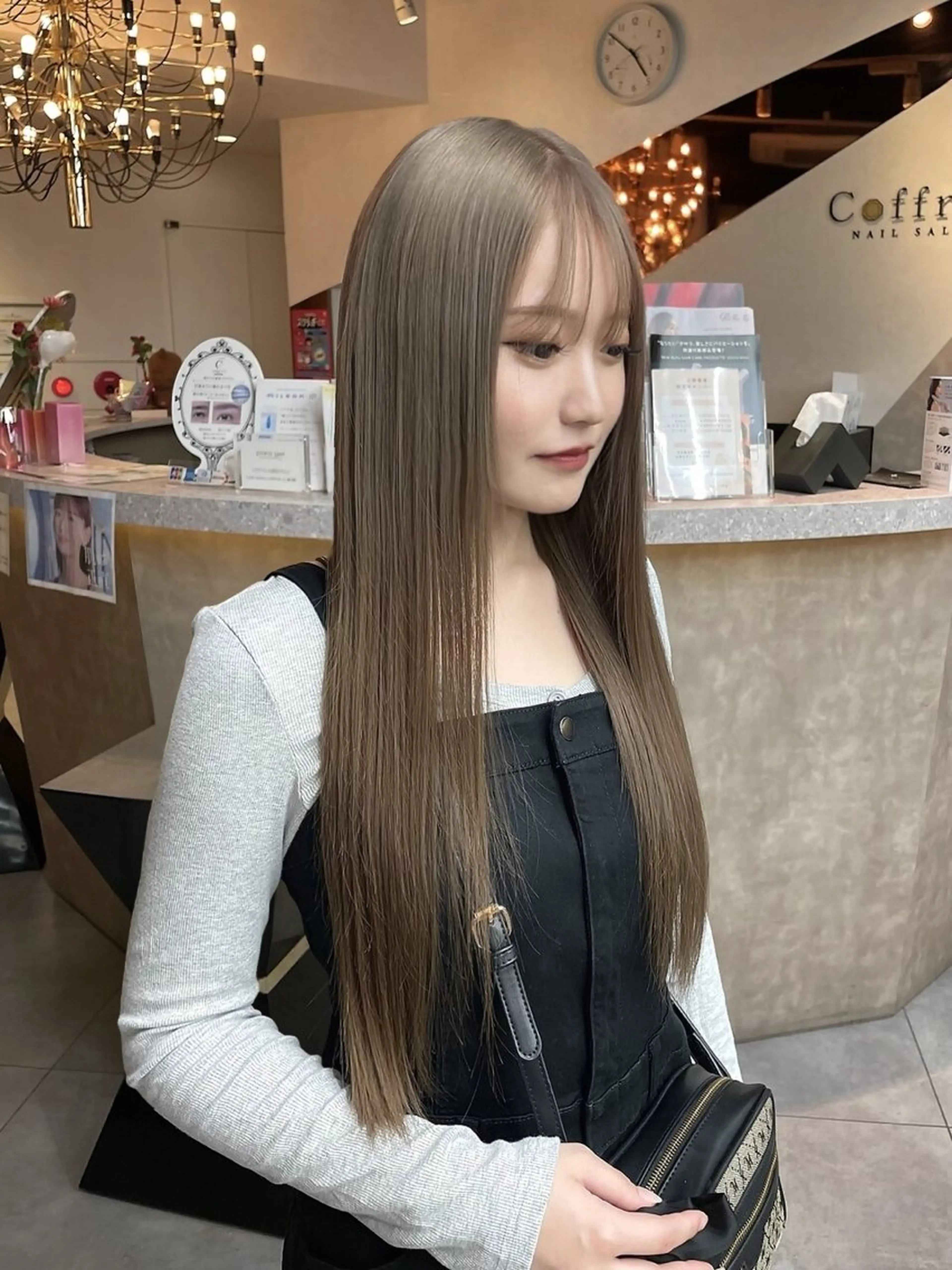 ロング カラー カット ヘアカラー トリートメント 韓国/レイヤー/ 透明感🩶ひかる🩶のヘアスタイル