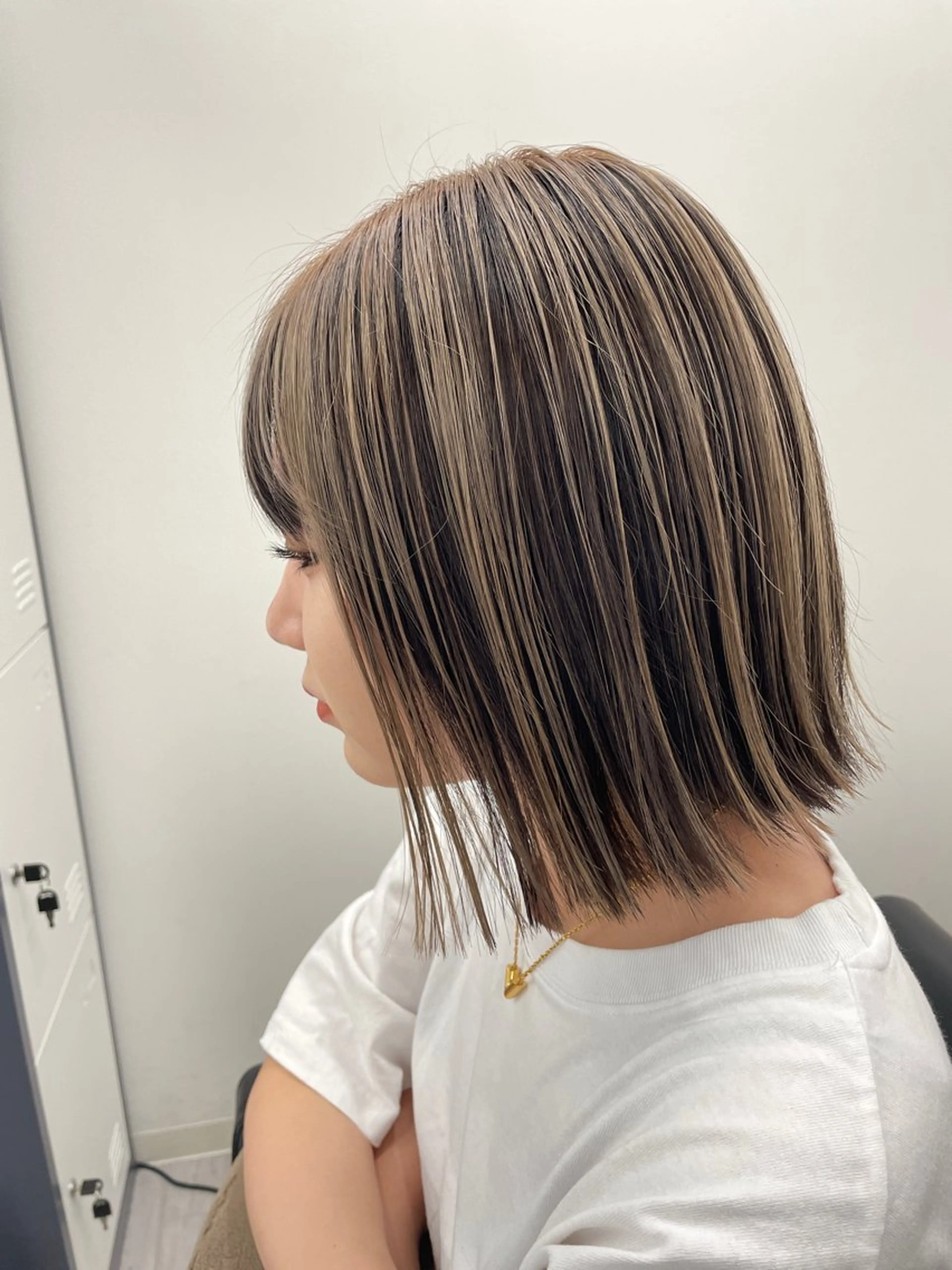 ミディアム カラー ベージュカラー ペールベージュ ヘアカラー トリートメント 末石 智のヘアスタイル