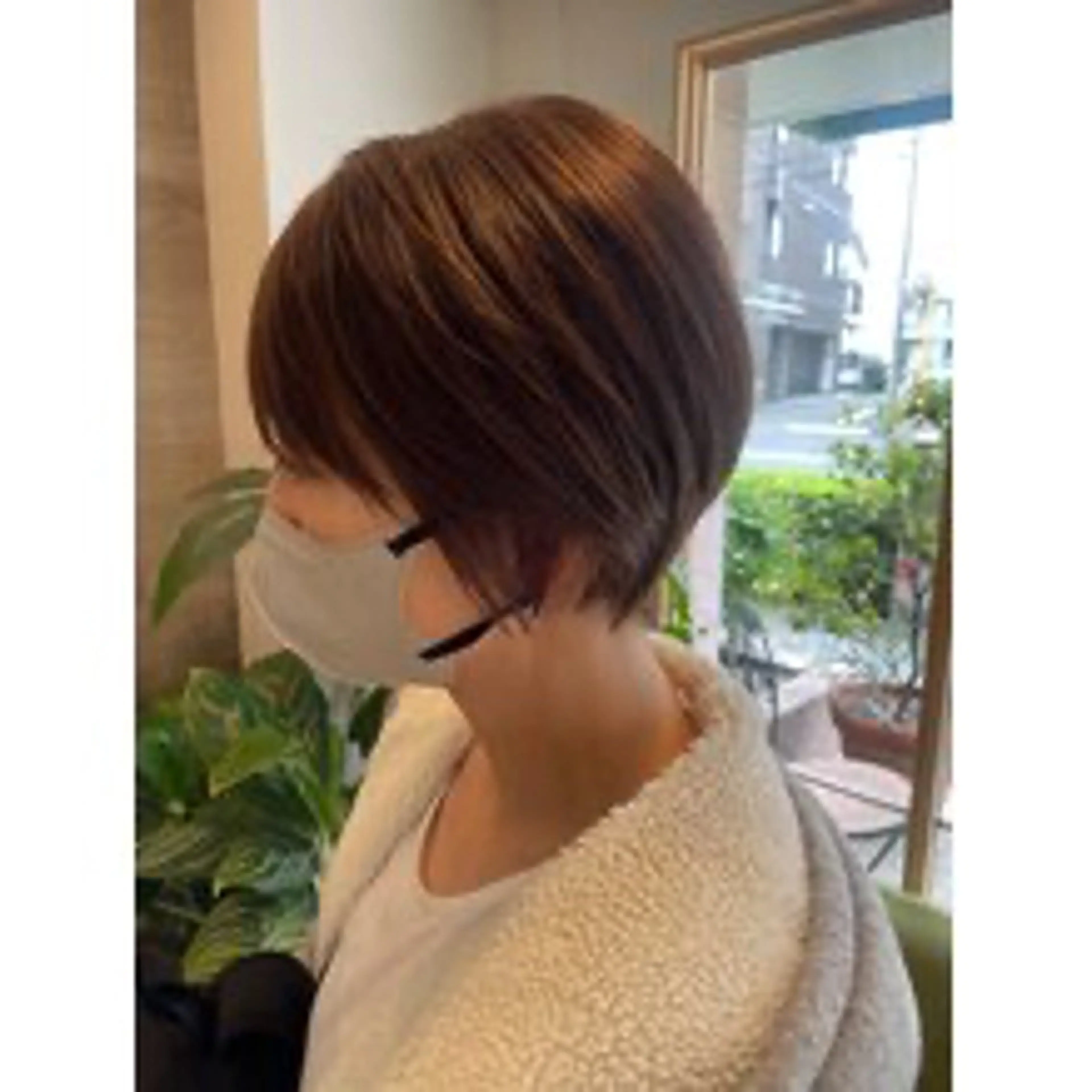 ショート カラー ブラウンカラー 小鴨 美佳のヘアスタイル