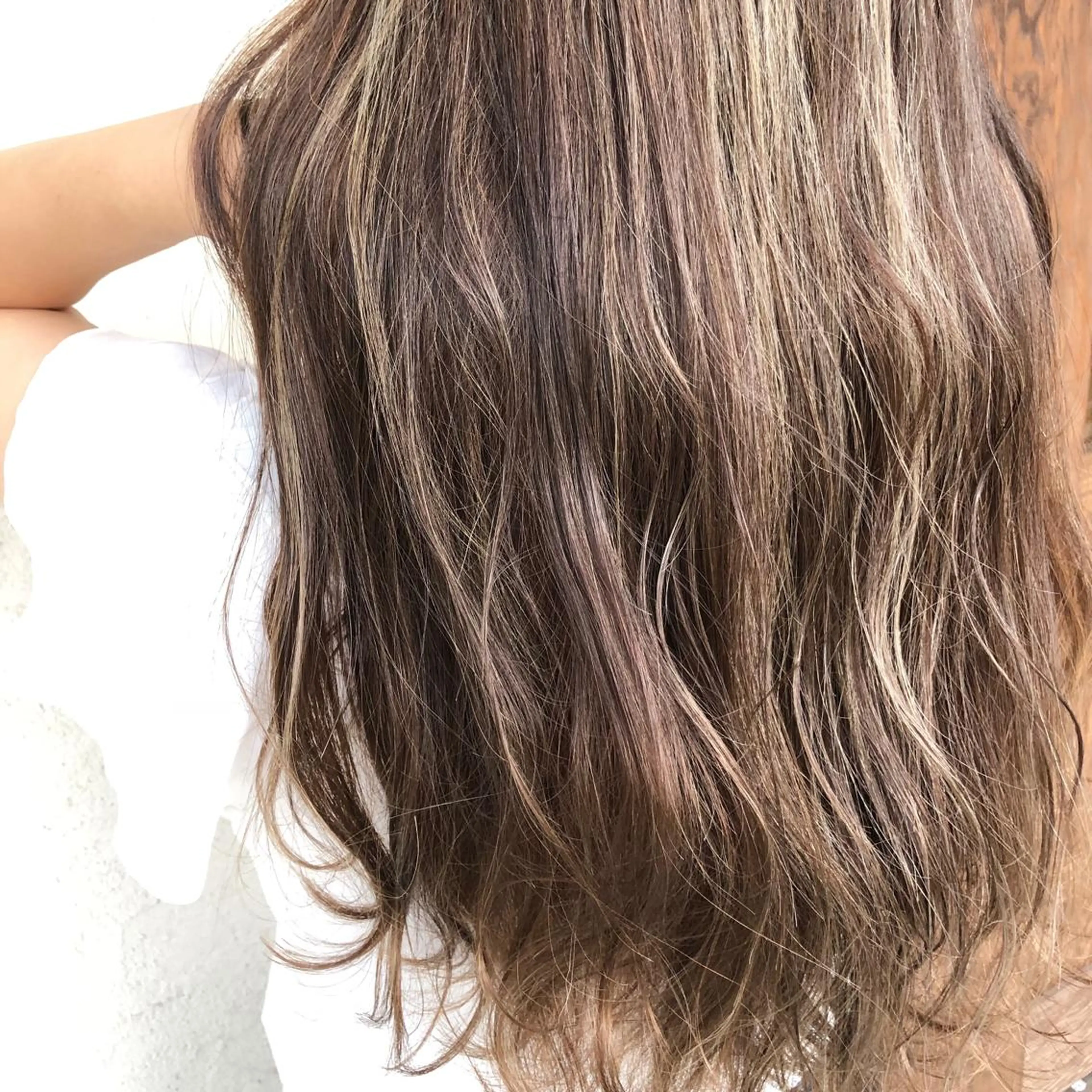 セミロング カラー ハイライトカラー ハイライト ヘアカラー トリートメント ヘアセット 艶髪育成サロン 京橋　shinのヘアスタイル