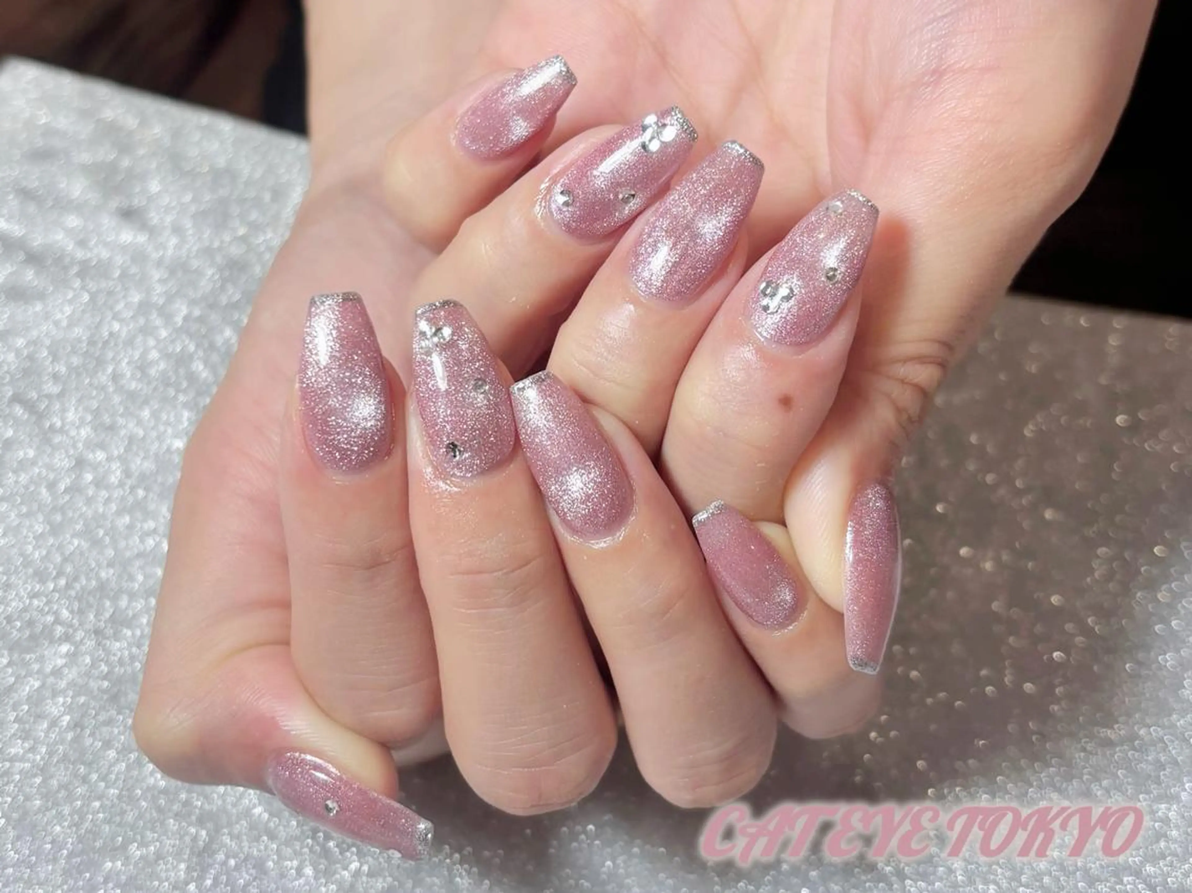 ネイル ハンドネイル Cat's eye TOKYO 新宿店のネイルデザイン