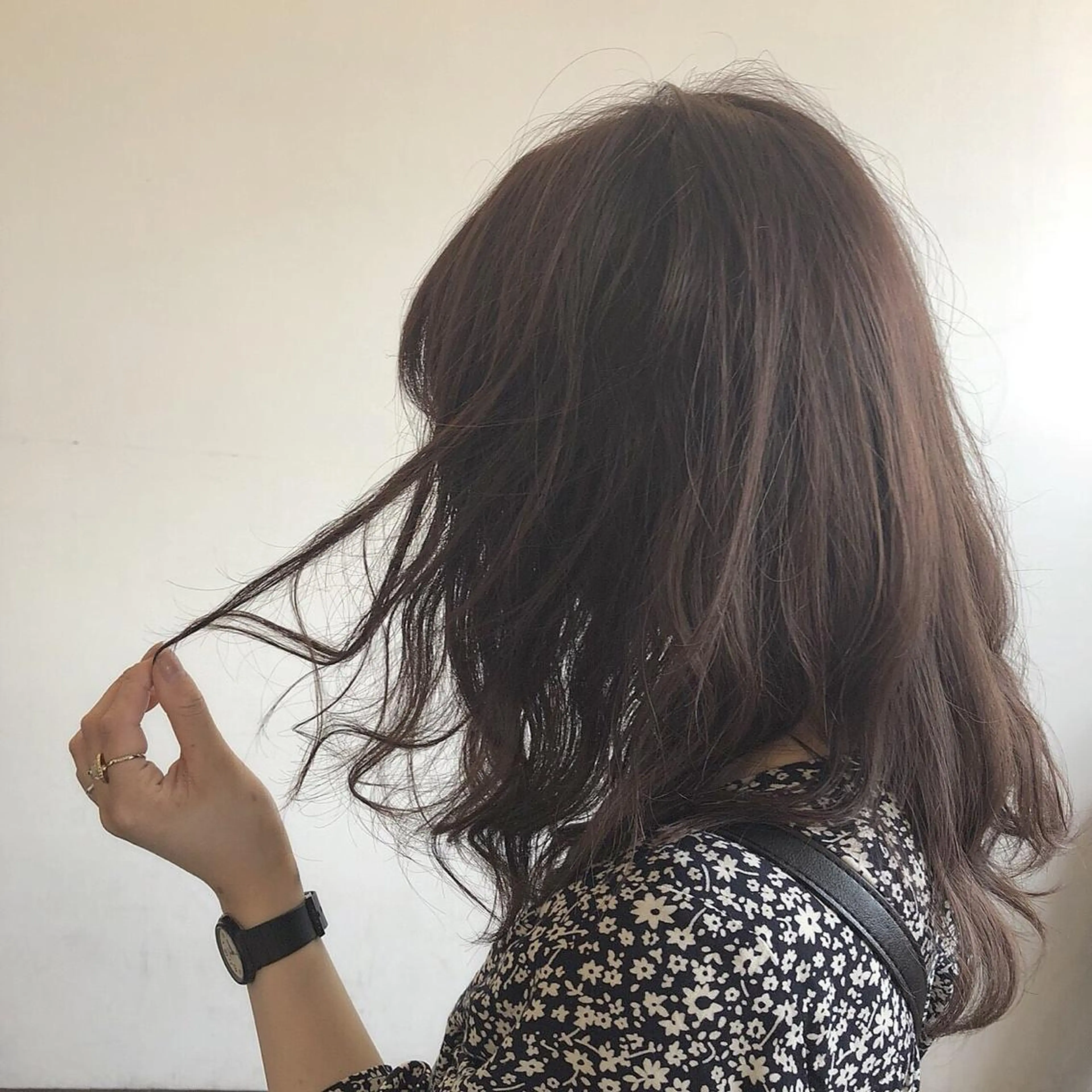 セミロング カラー ベージュカラー ピンクカラー ピンクベージュ ヘアカラー マンツーマン美容師 立川　♡MIHO♡のヘアスタイル