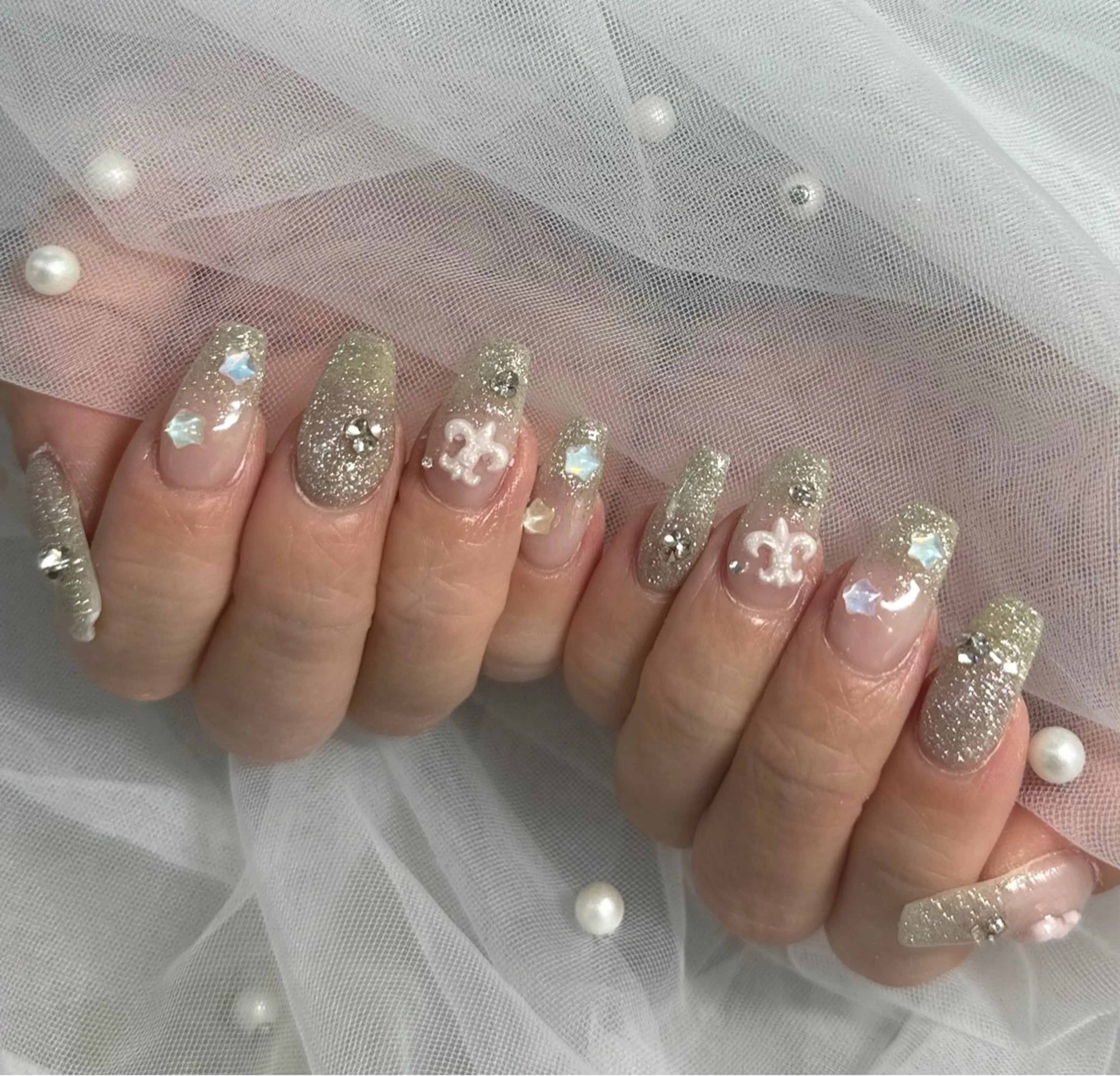 ネイル ハンドネイル フットネイル LAVISH nanamiのネイルデザイン