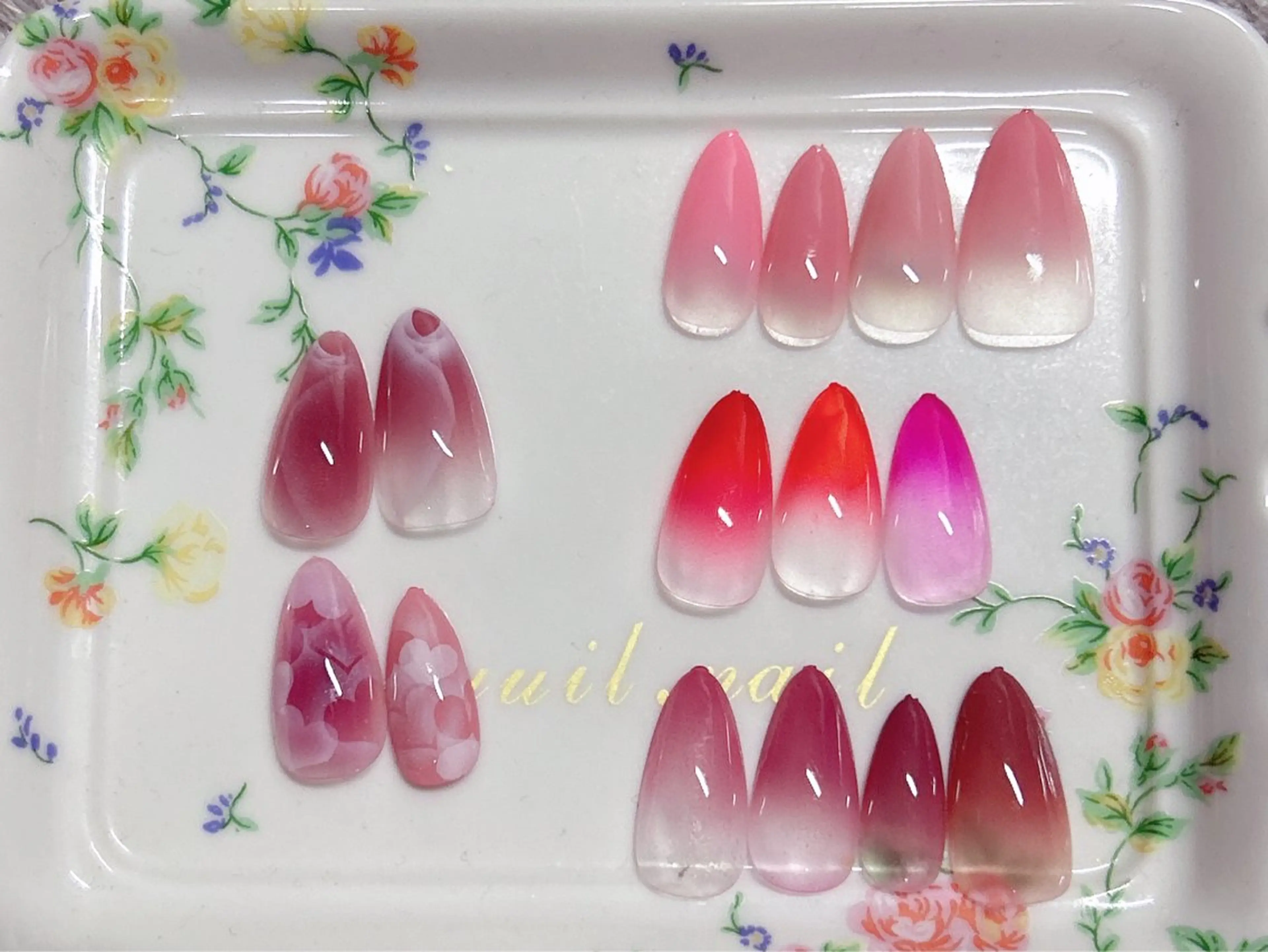 ネイル ハンドネイル Nevis yagiのネイルデザイン