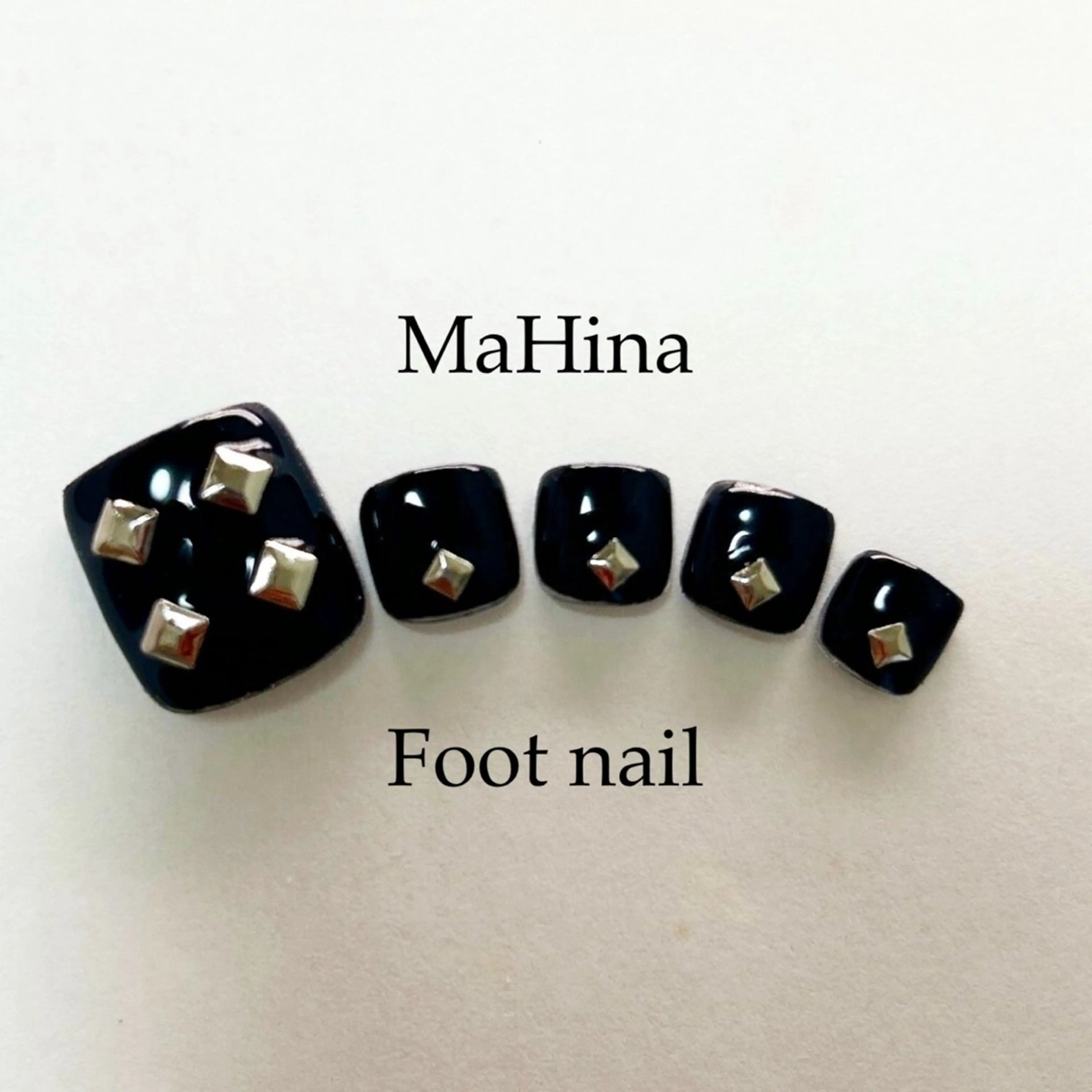 ネイル フットネイル ジェルネイル ネイビー ワンカラーネイル 夏ネイル フットネイル MaHina🌙 salonのネイルデザイン