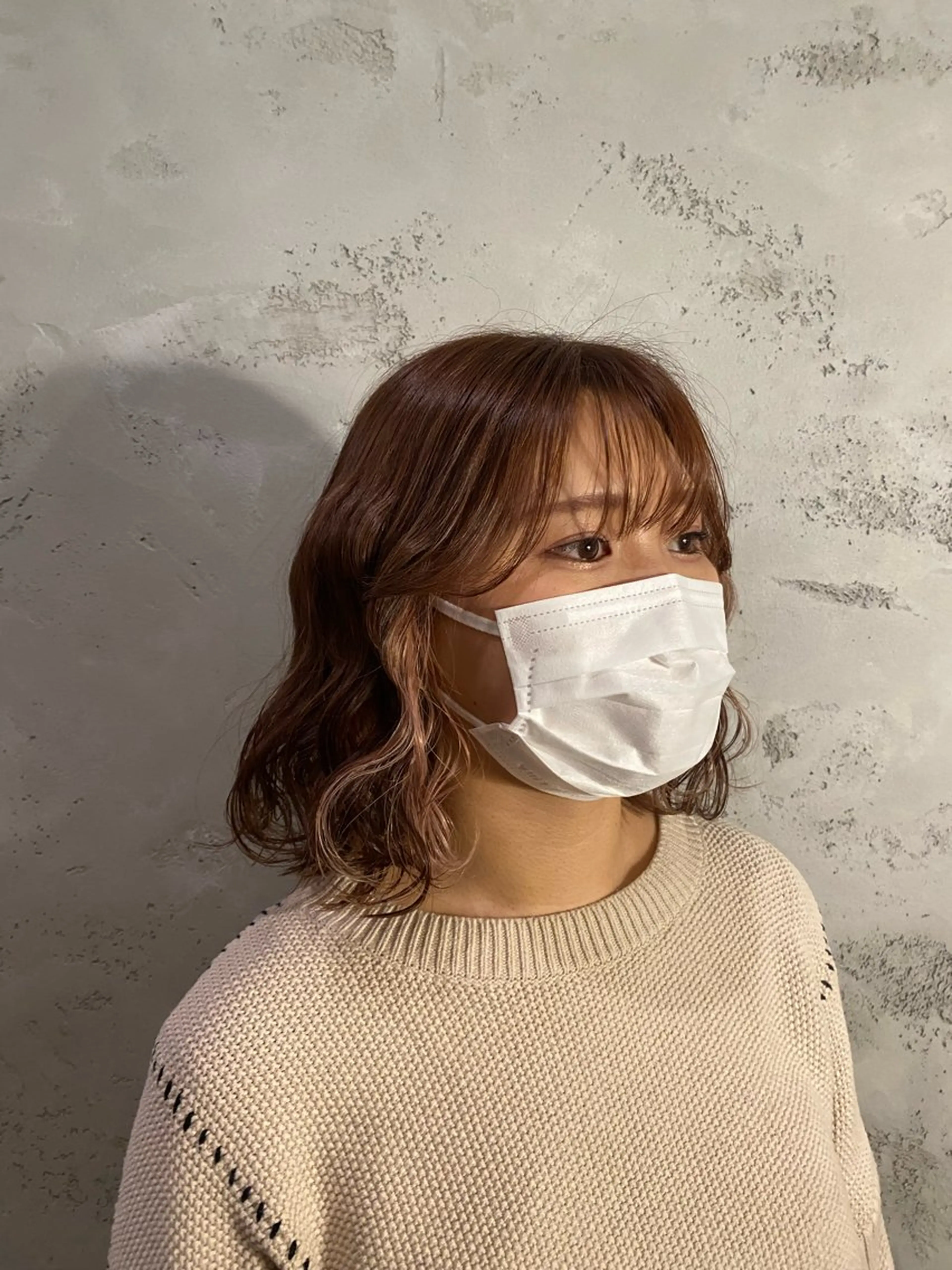 ミディアム ブリーチカラー/ブロ ンドレイヤーカットのヘアスタイル