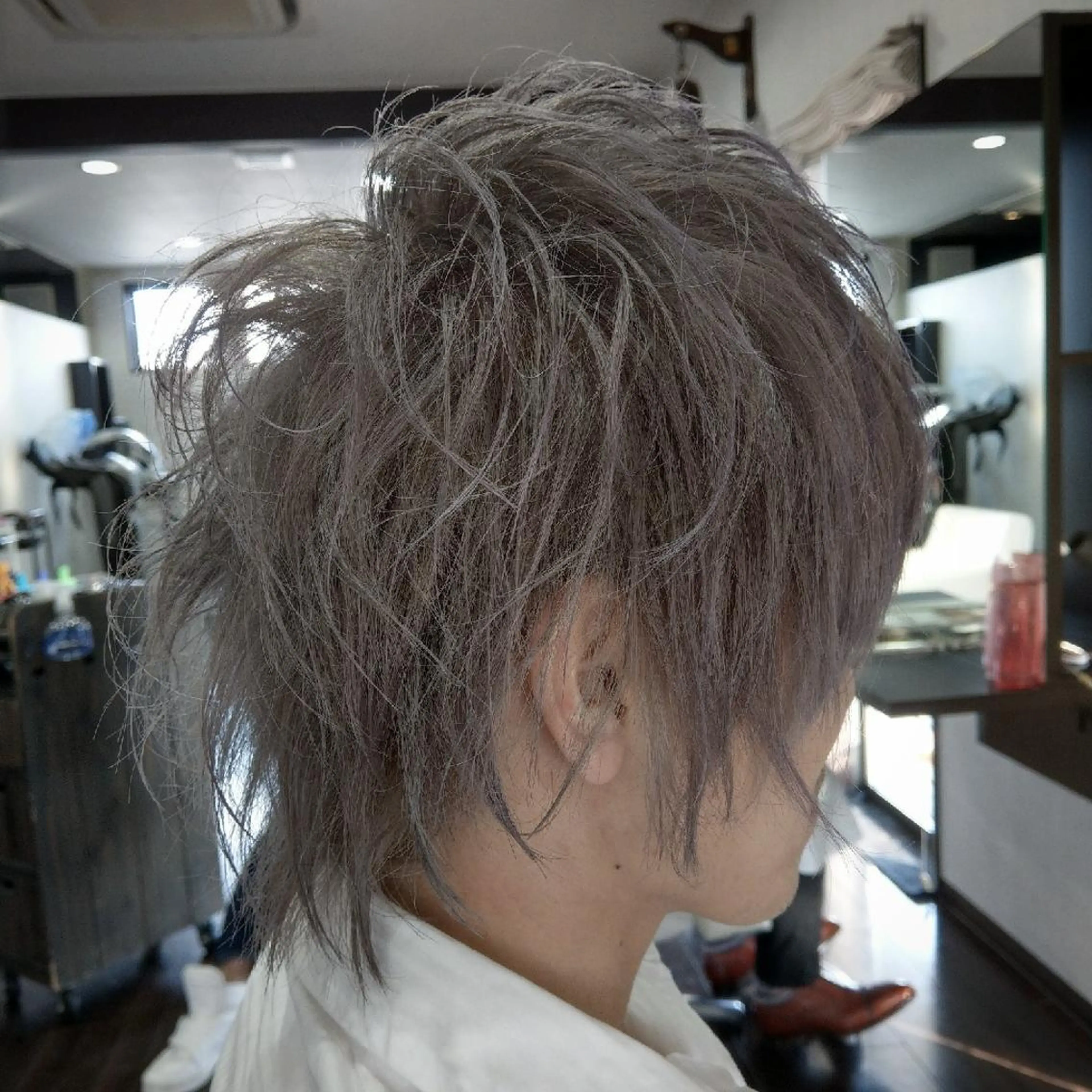 ショート カラー メンズ メンズブリーチ ブリーチ シルバー Add9 柳田健登のヘアスタイル