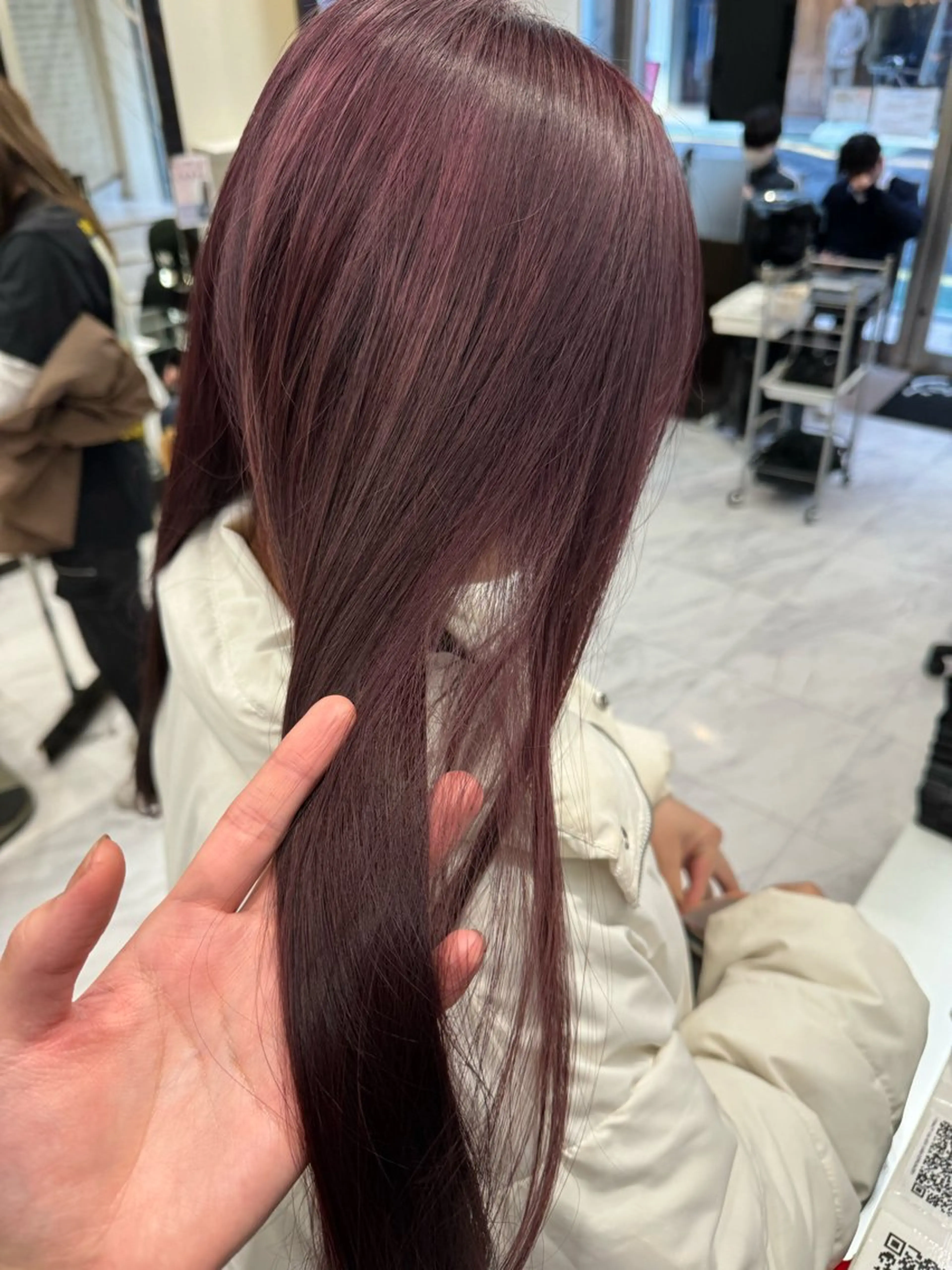 ロング カラー ヘアアレンジ 切りっぱなしボブ ブリーチ デザインカラー ダブルカラー グラデーションカラー カット ヘアカラー トリートメント 目黒 碧人のヘアスタイル